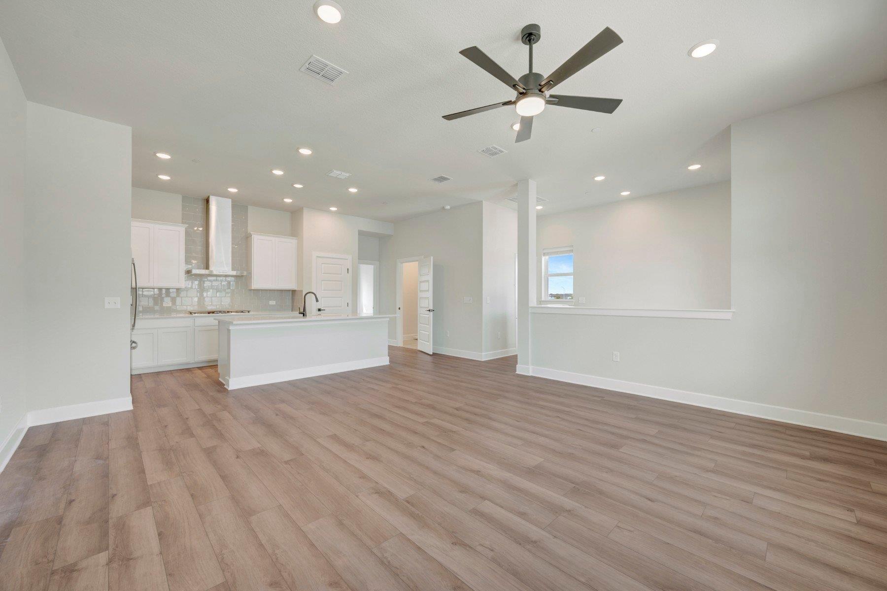 1017  Brickell Loop, photo 9