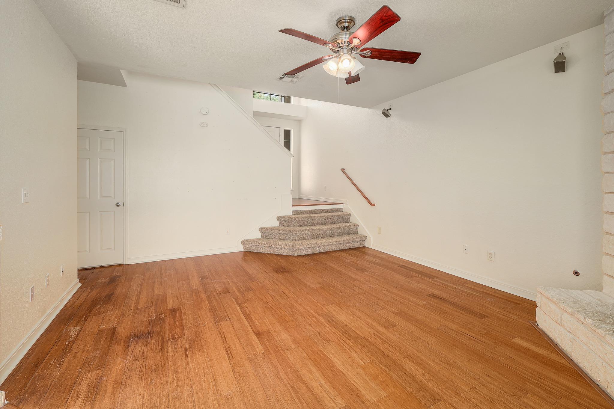 108  Prairie Springs Cv, photo 6