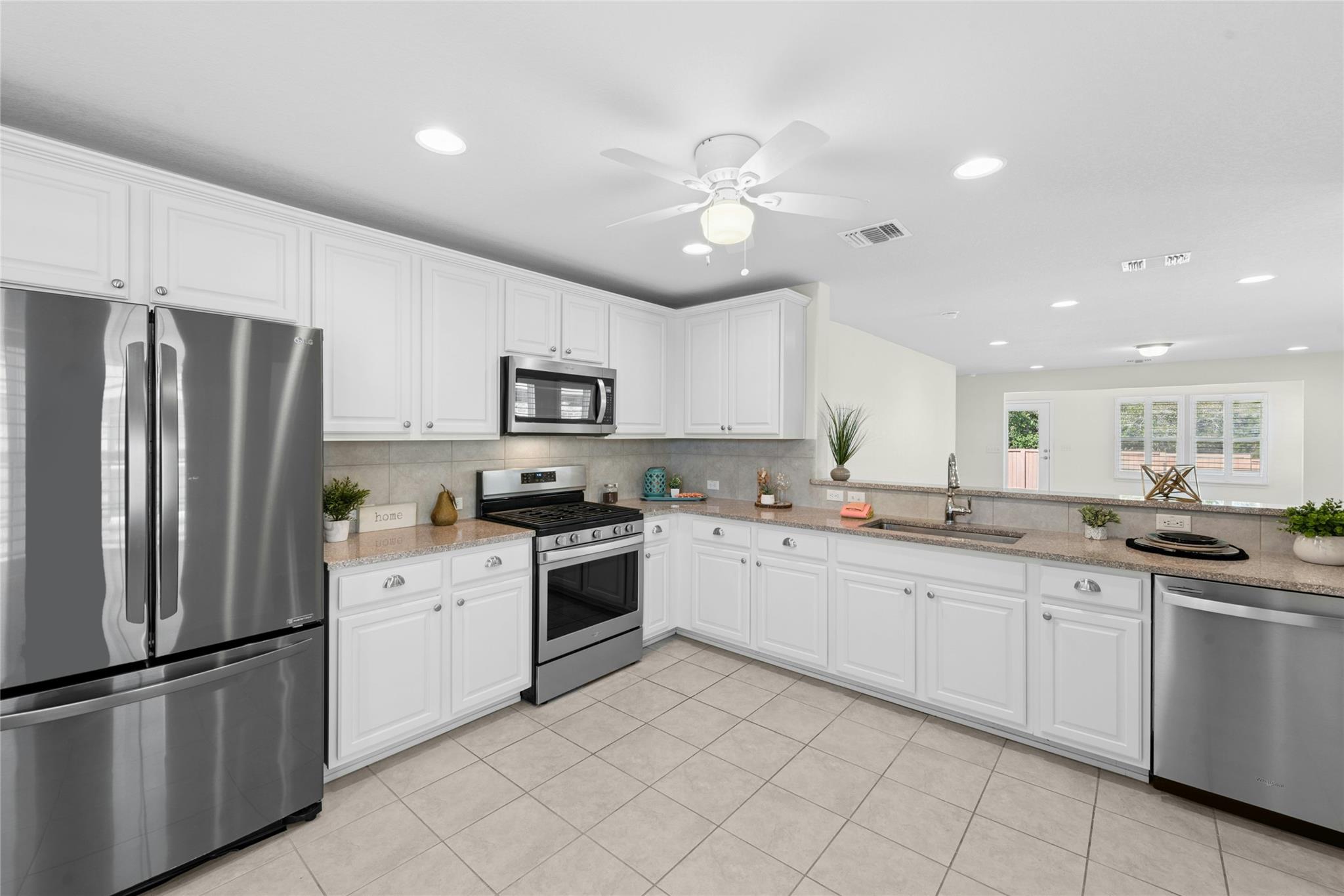 517  Rockport St, photo 6