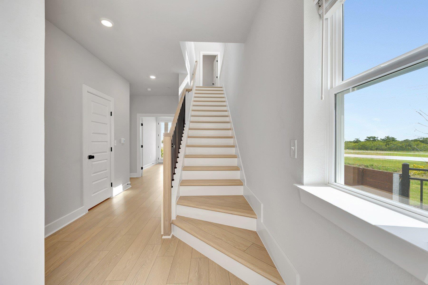5610  Forks Rd, photo 2