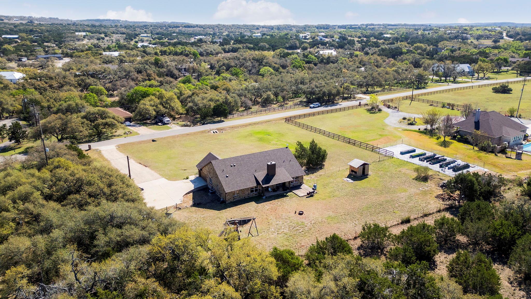 463  Beauchamp Rd, photo 2