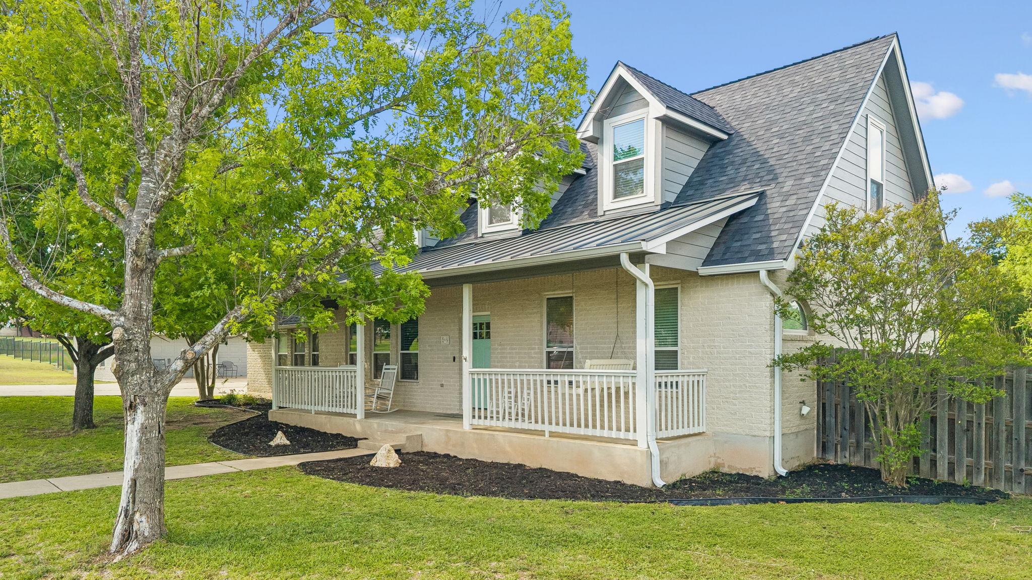205  Morningside Cir, photo 2