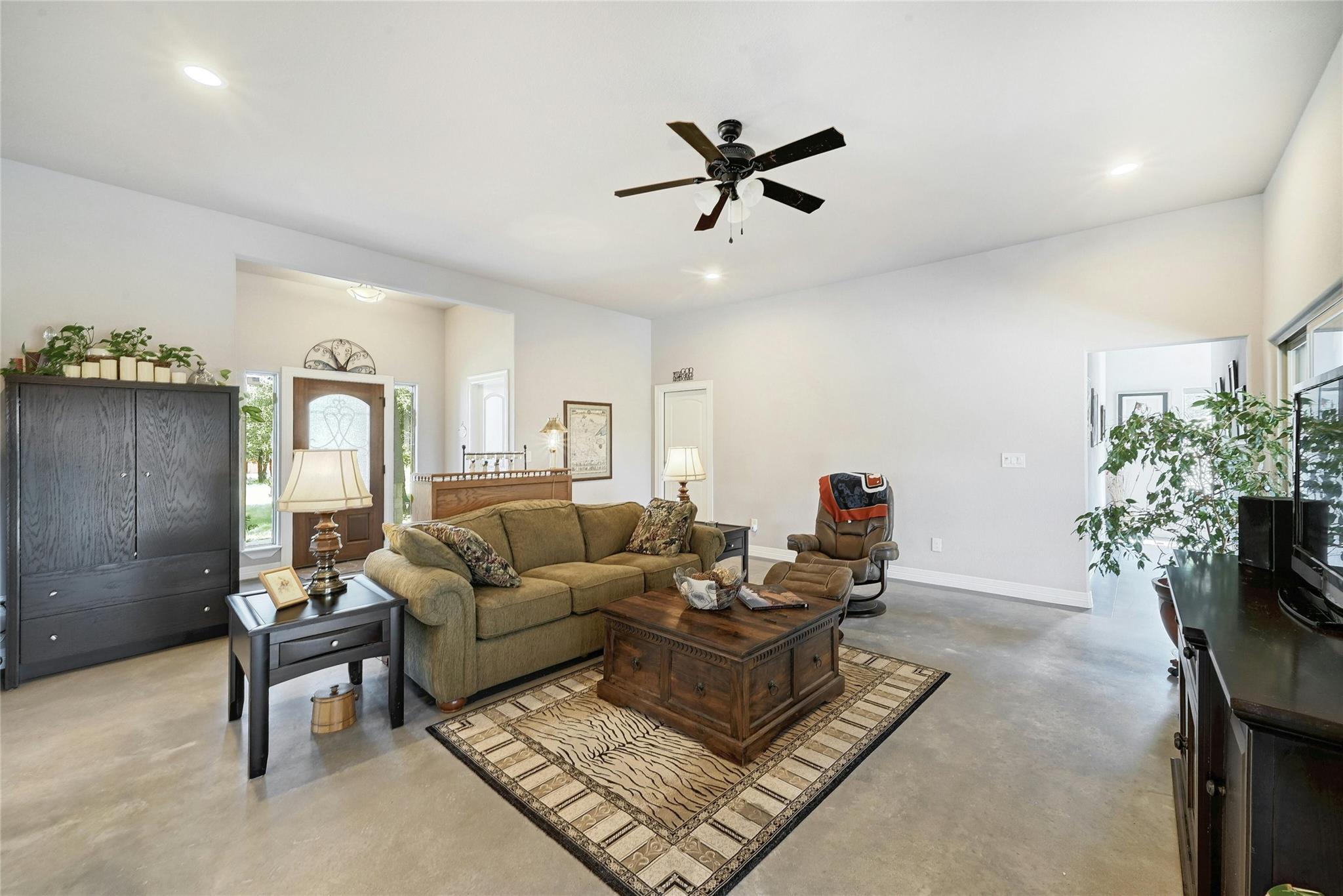 19908  Victoria Chase Rd, photo 9