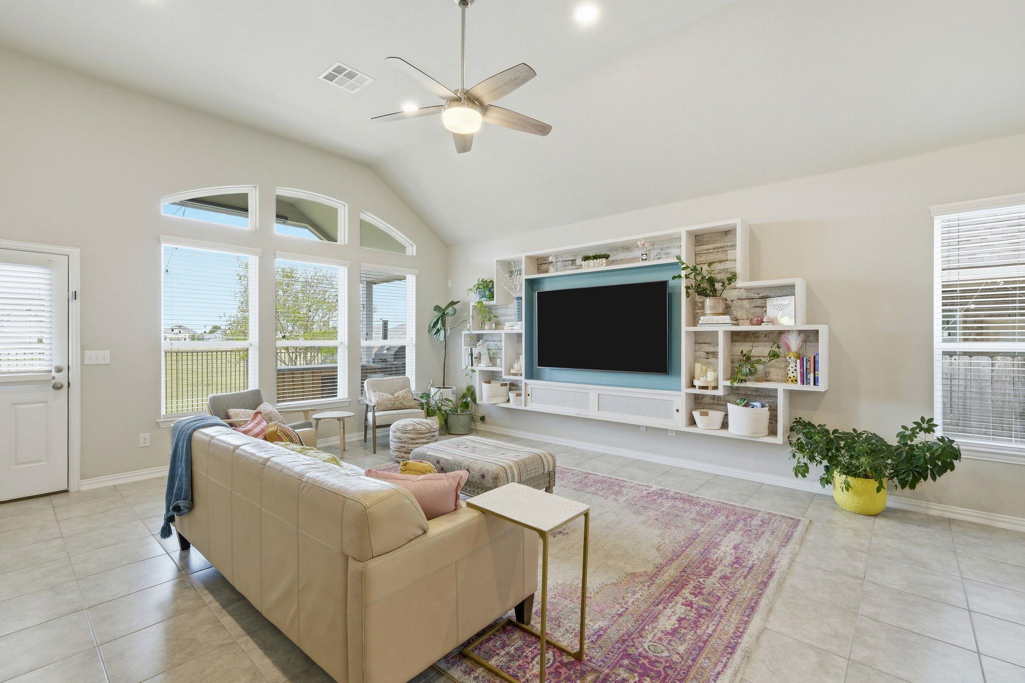 1001  Swan Flower St, photo 11