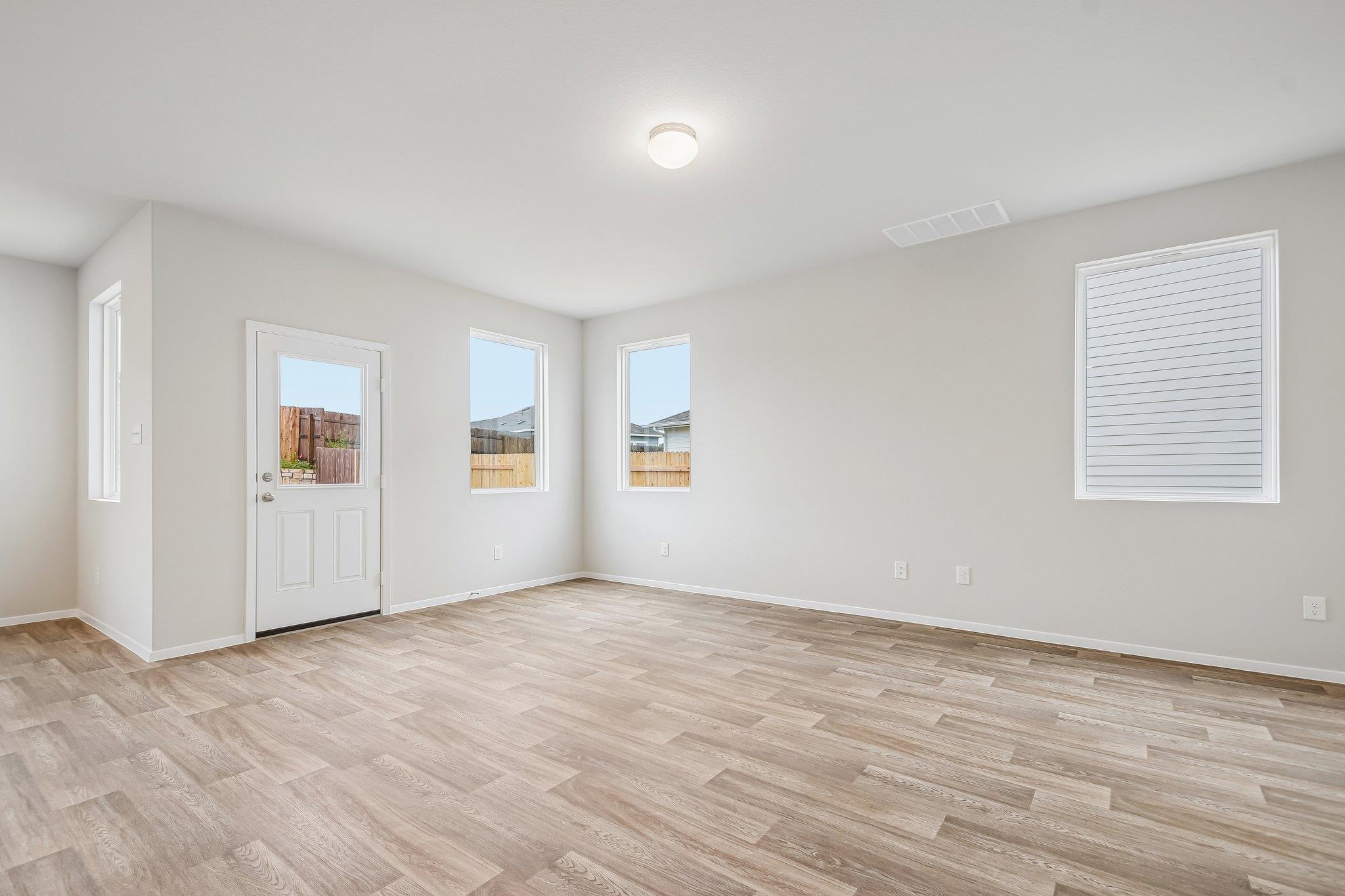 383  Jade St, photo 12