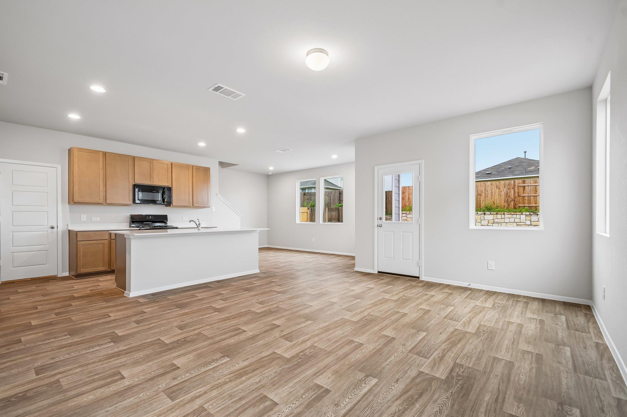 383  Jade St, photo 8