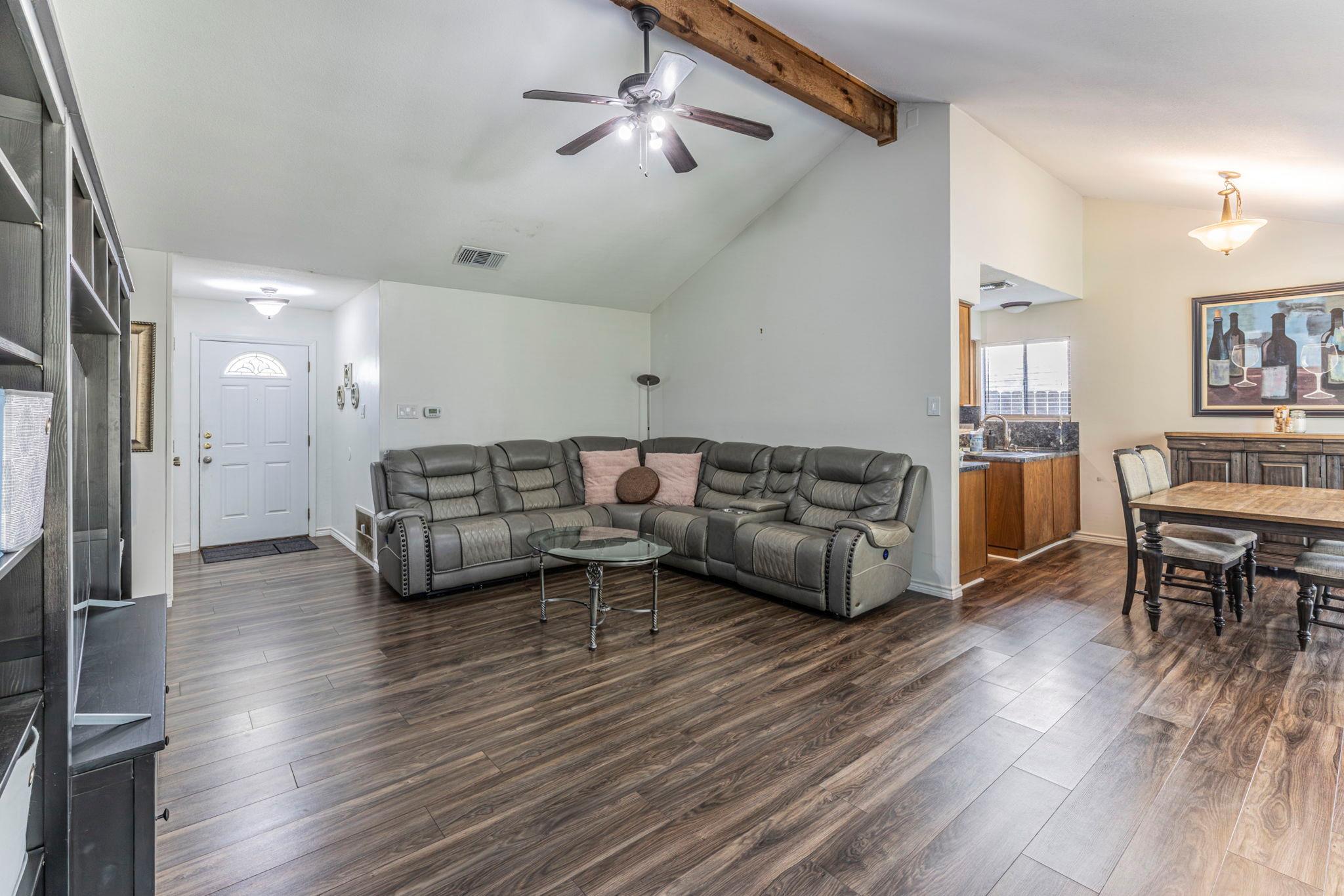 2402  Susan Ln, photo 4