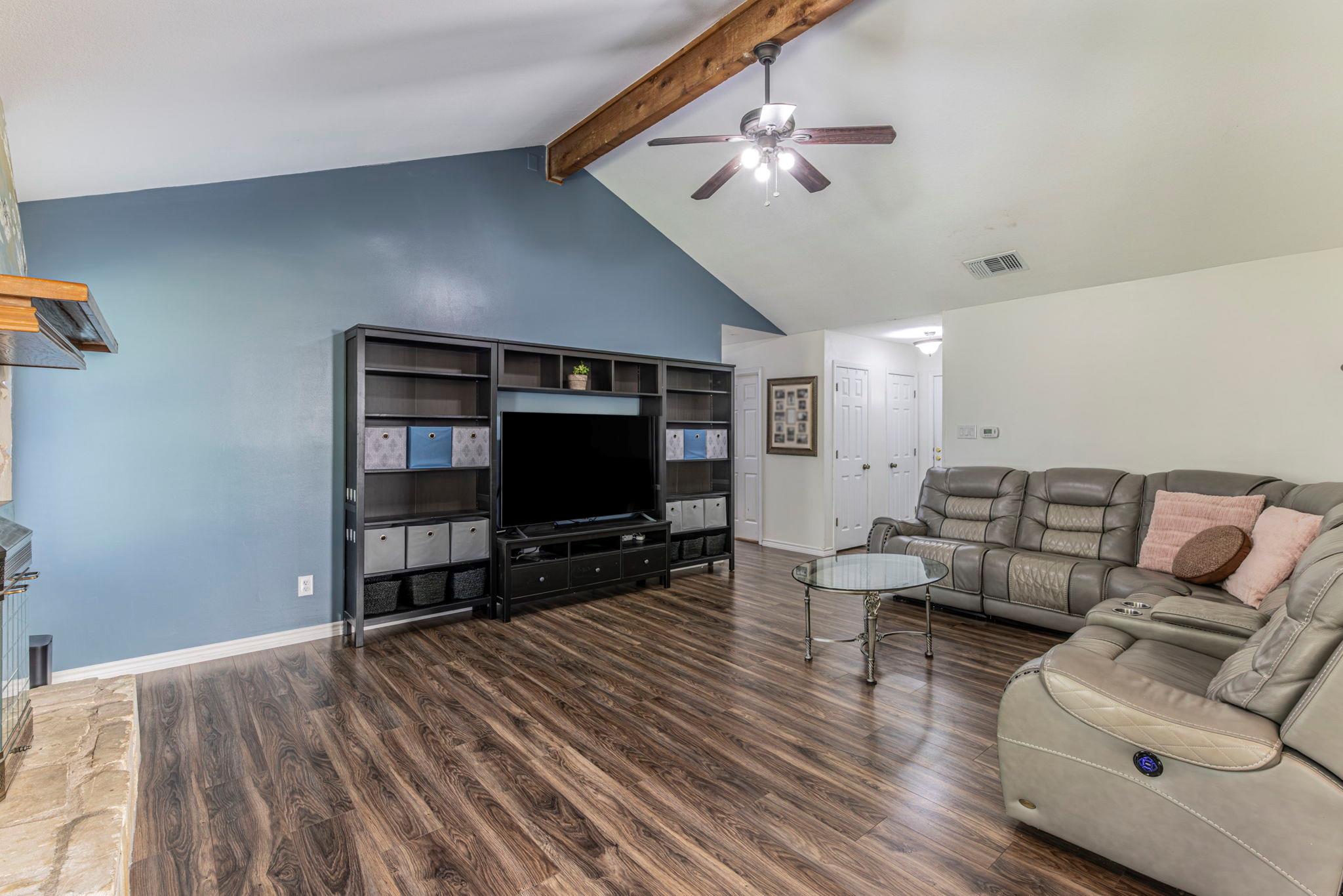 2402  Susan Ln, photo 5
