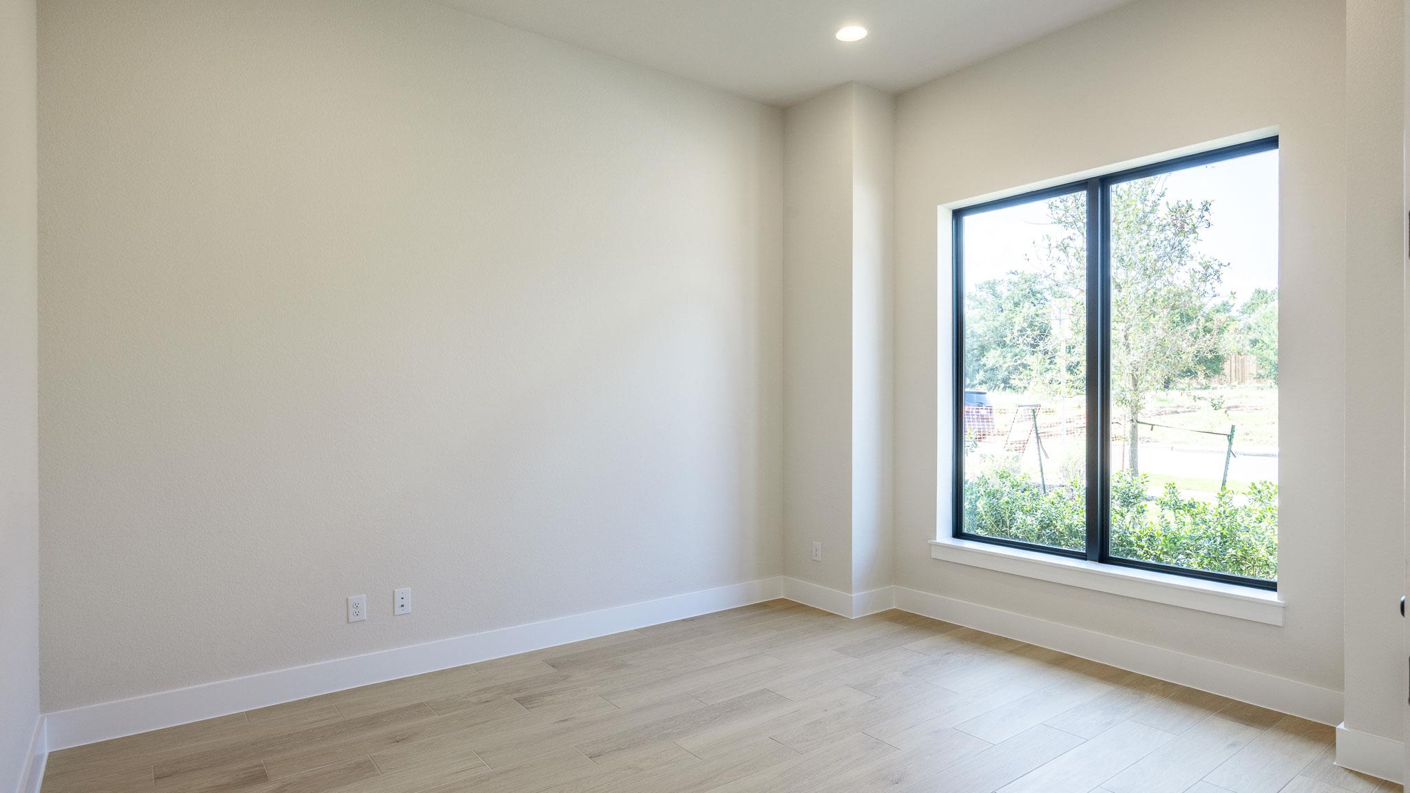 1381  Cypress Paul St, photo 7