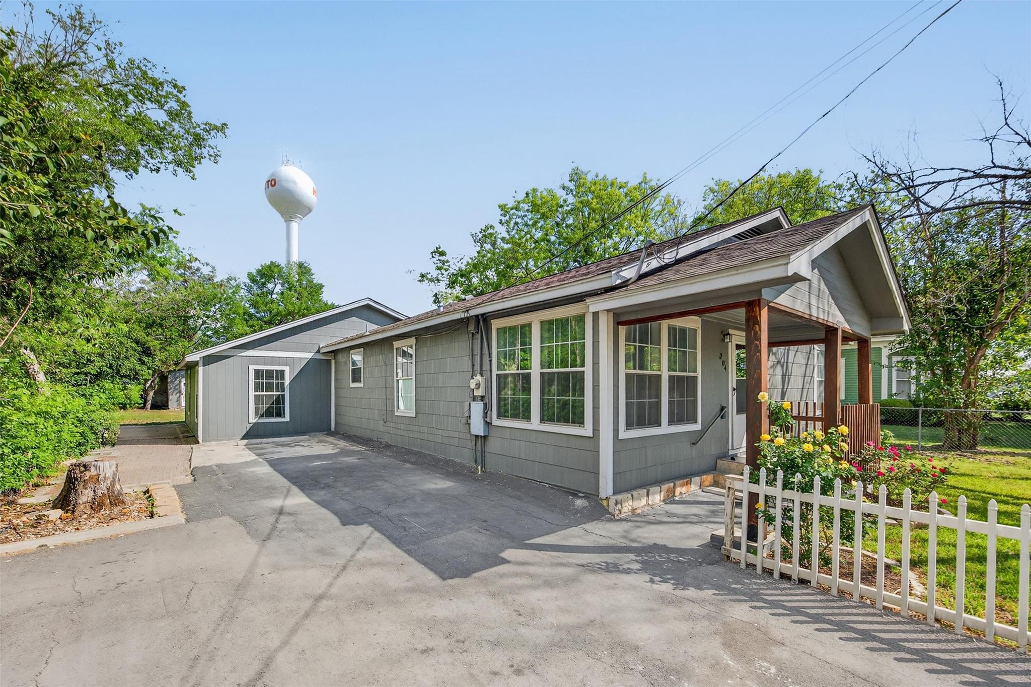 204  Taylor St, photo 2