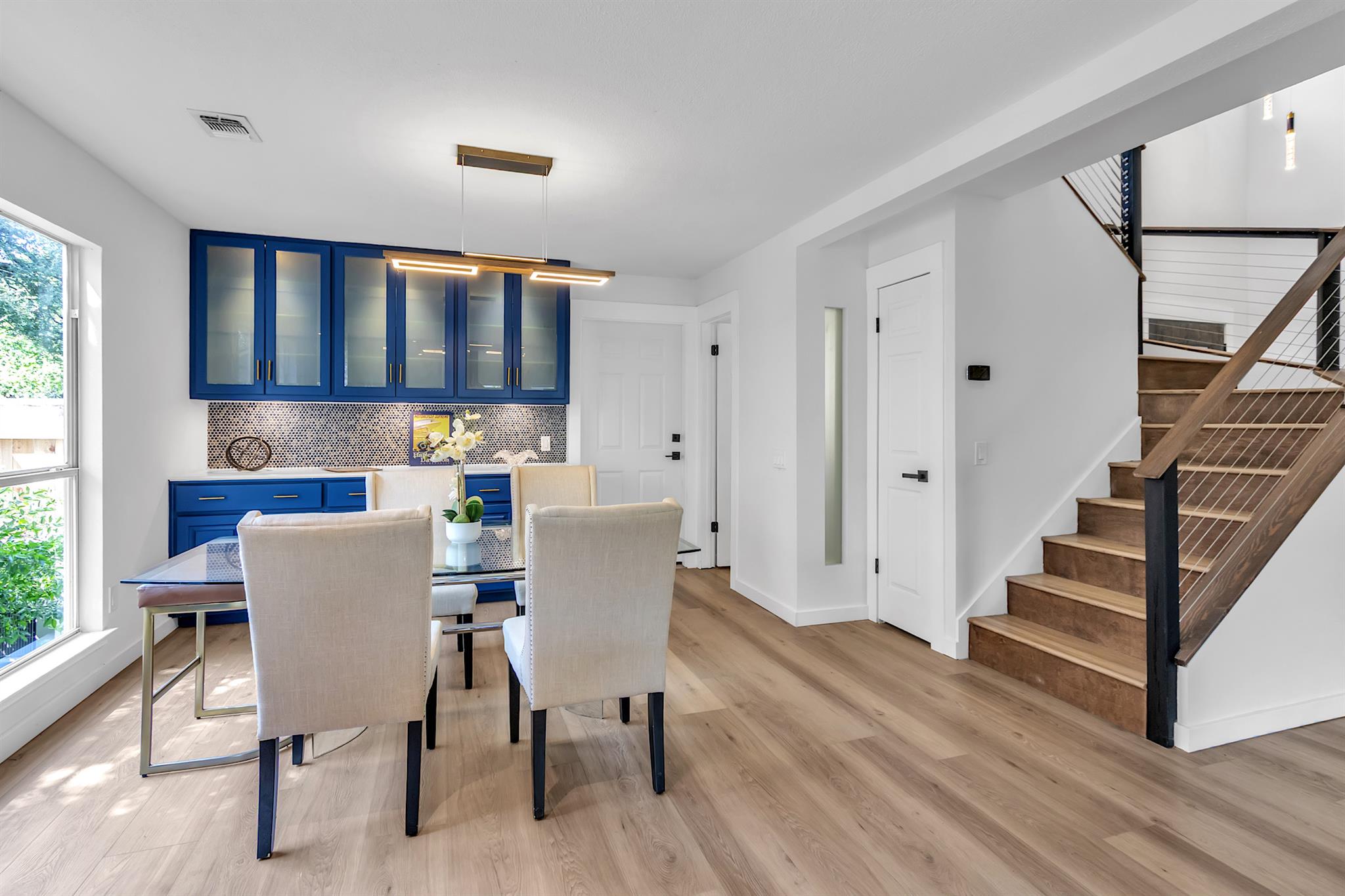 8301  Mendota Cv, photo 11