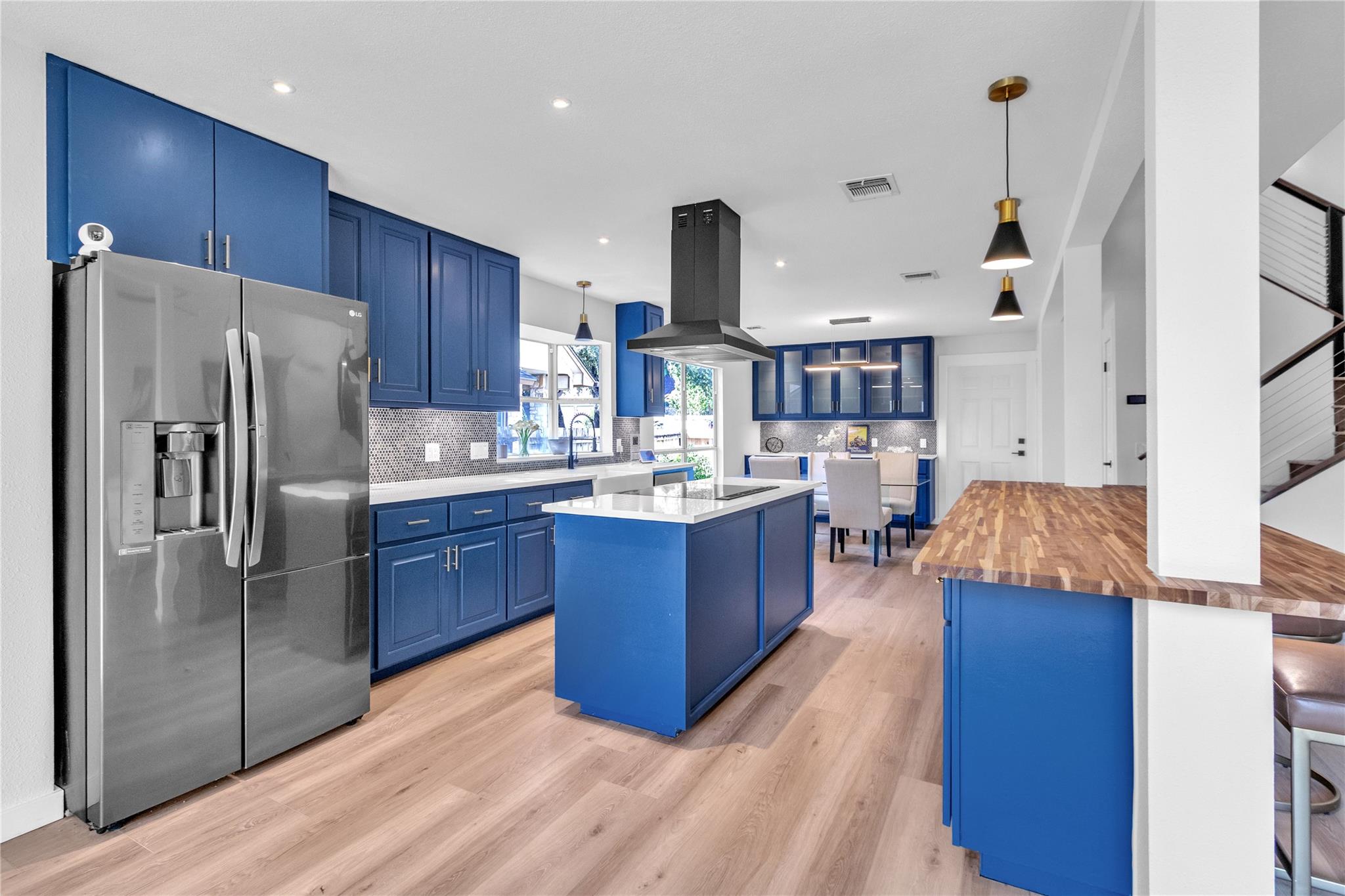 8301  Mendota Cv, photo 7