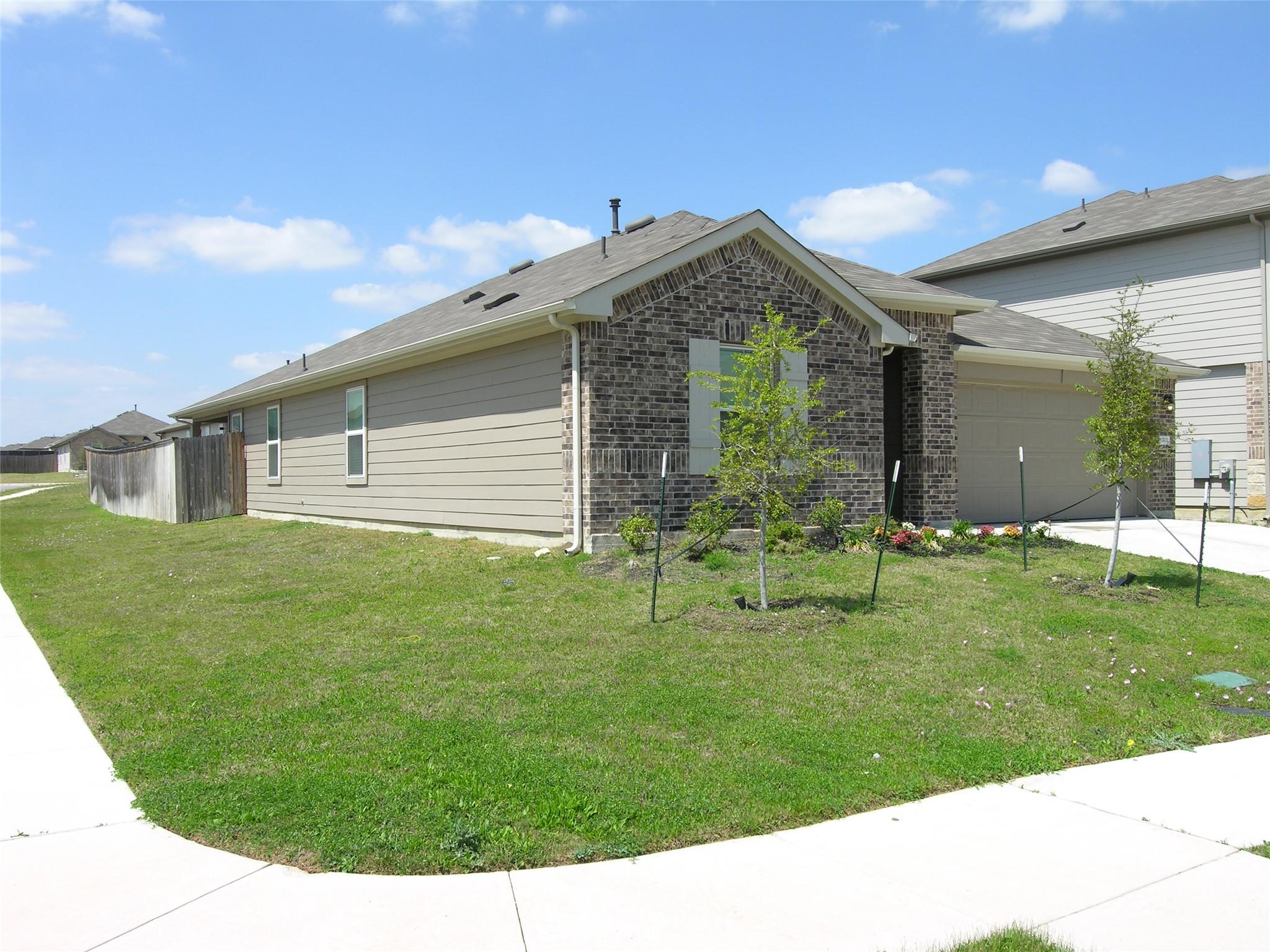 13700  Dismuke Dr, photo 2