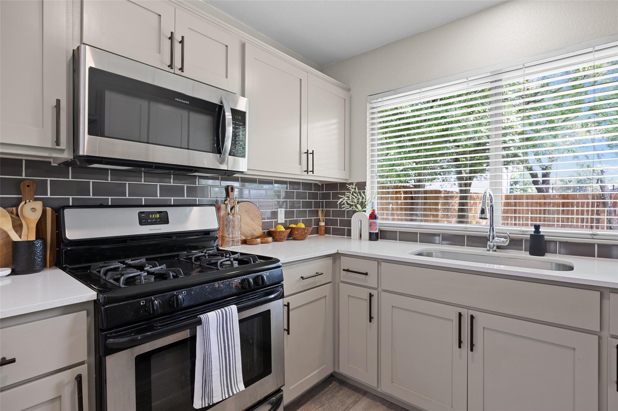 704  Buckingham Pl, photo 8