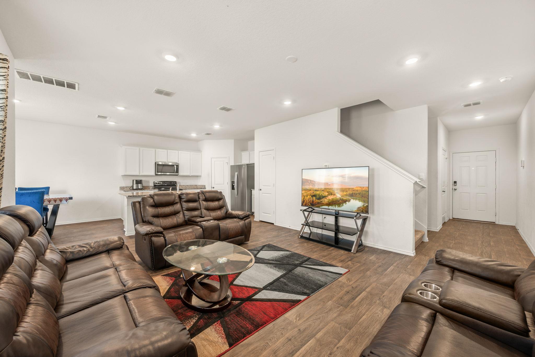 18616-A  Cremello Dr, photo 4
