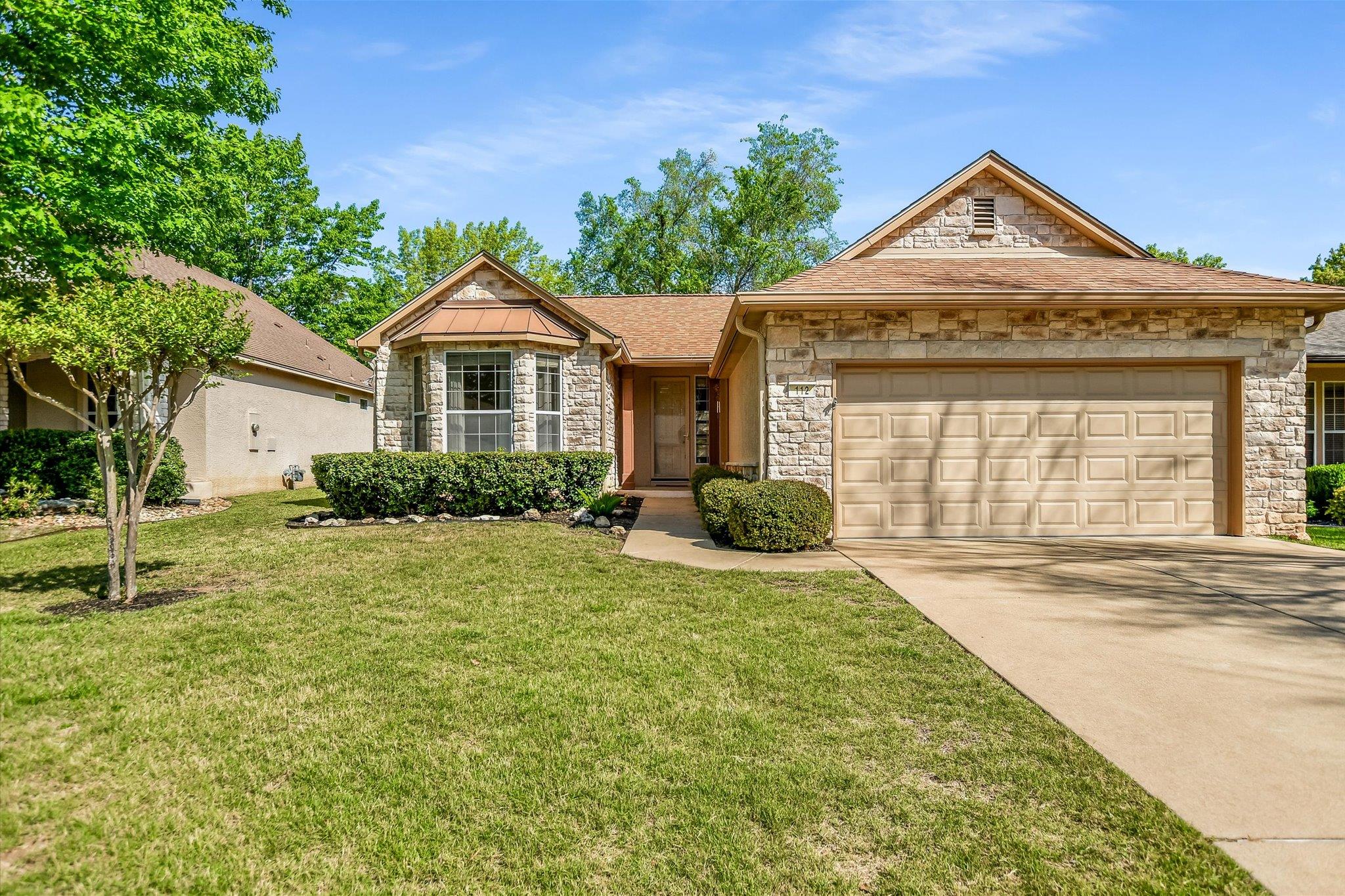 112  Bluebell Dr, photo 2