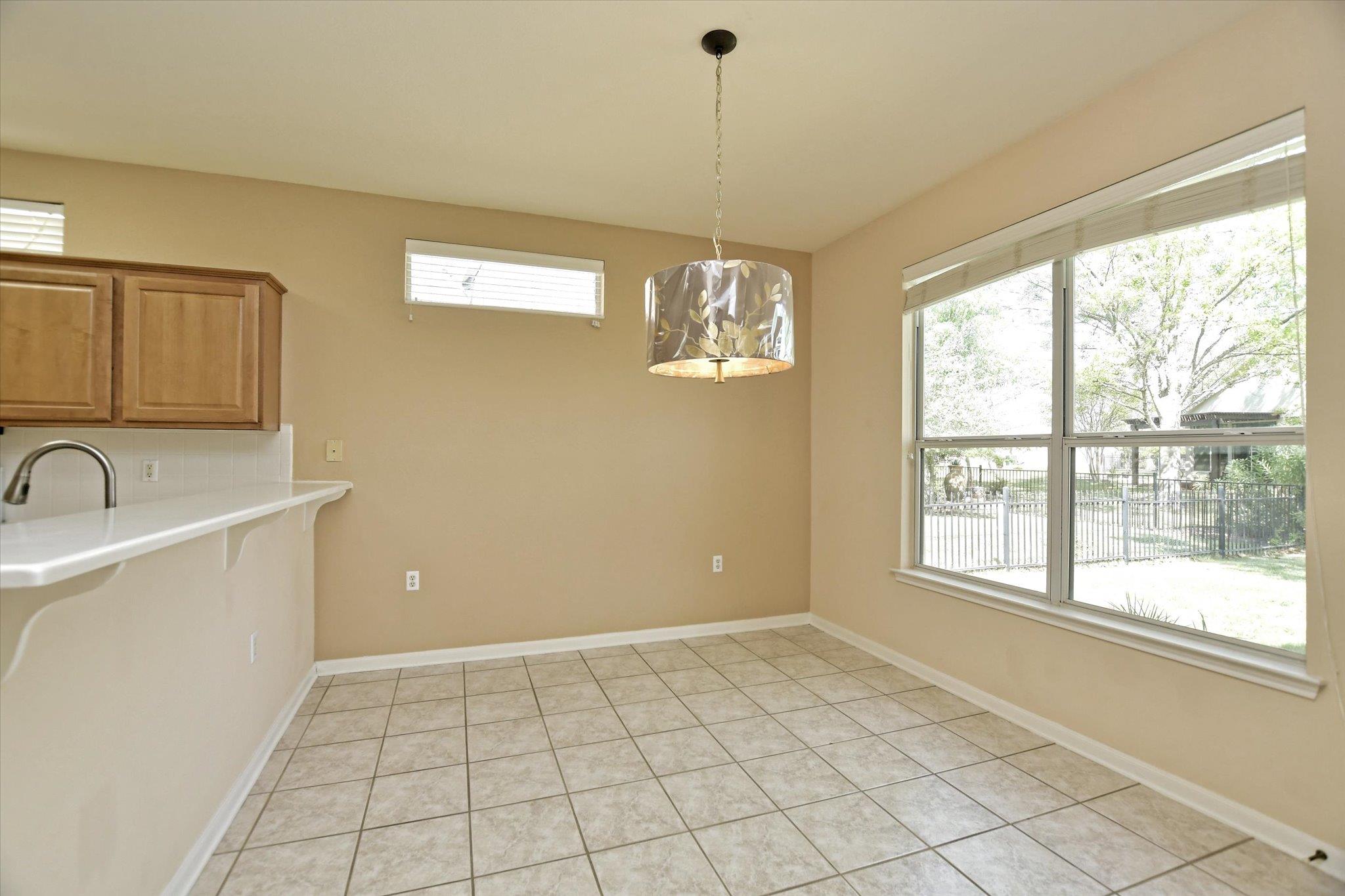 112  Bluebell Dr, photo 11