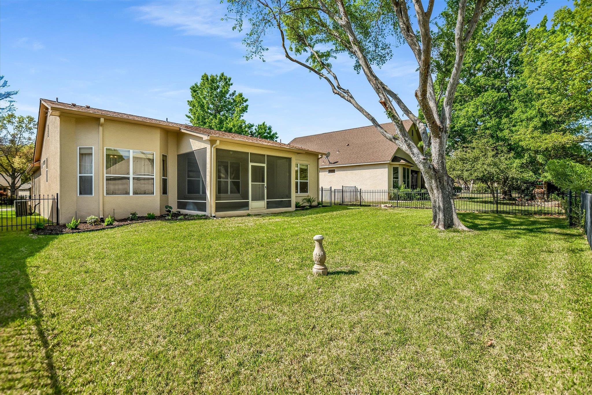 112  Bluebell Dr, photo 5