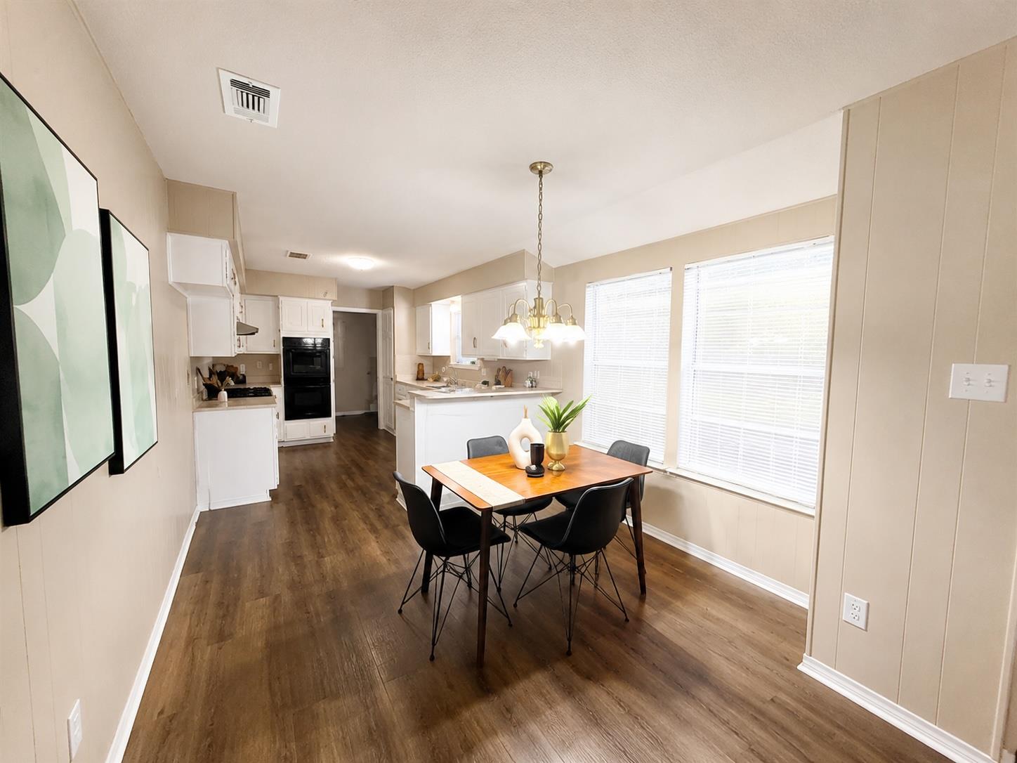 1000  Hollybluff St, photo 4