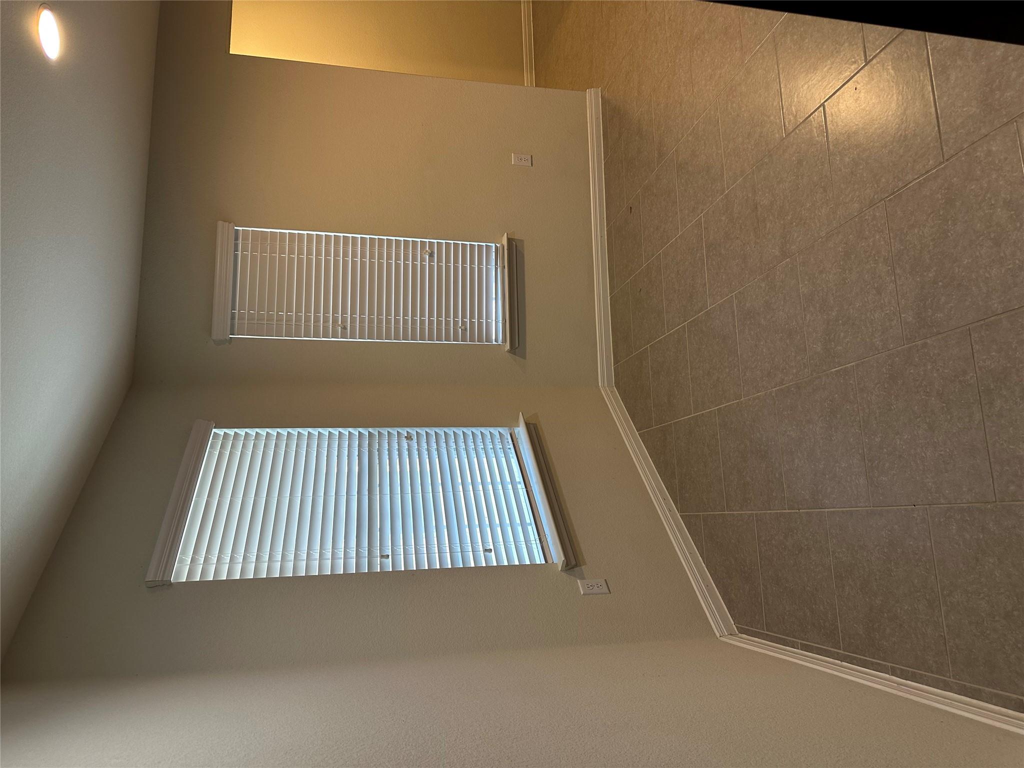 410  Holiday Creek Ln, photo 9