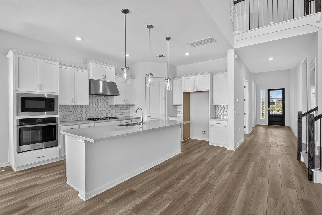 227  Belmont Way, photo 2