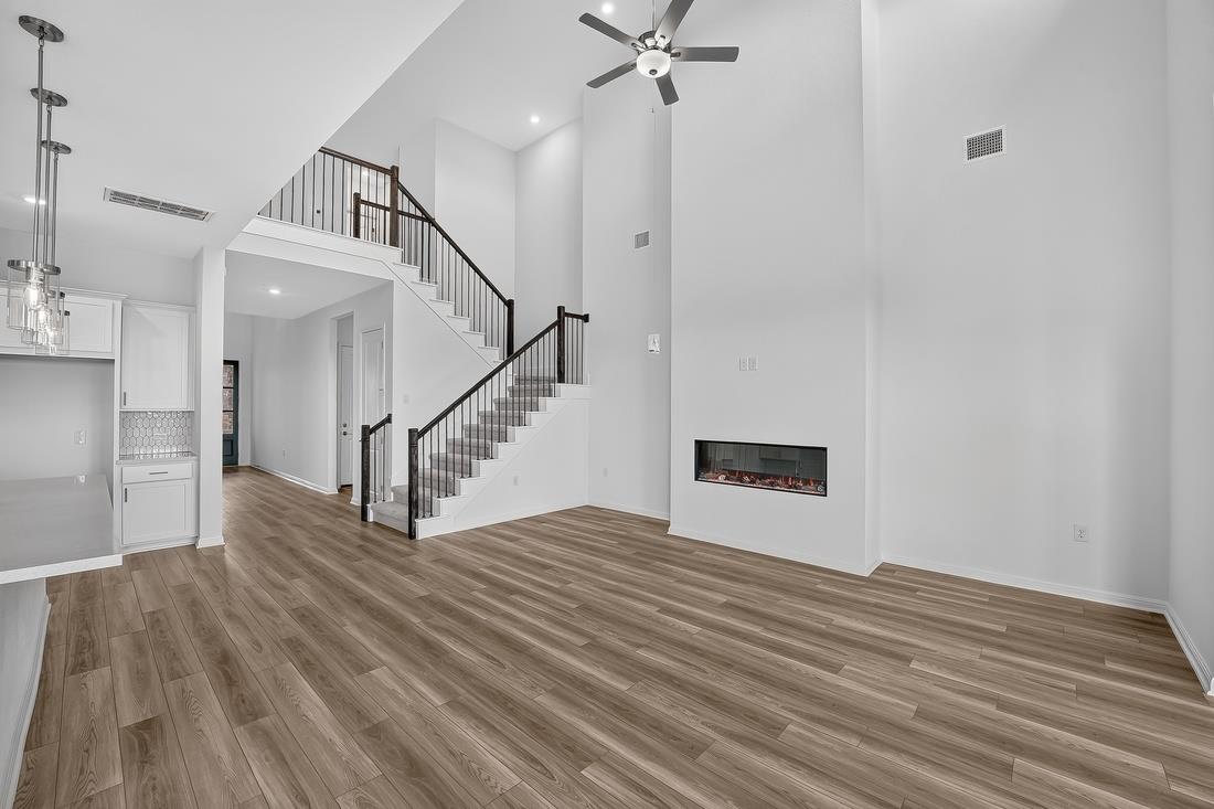 227  Belmont Way, photo 3