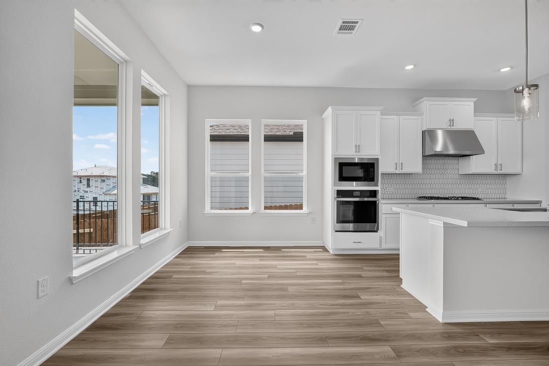 227  Belmont Way, photo 8