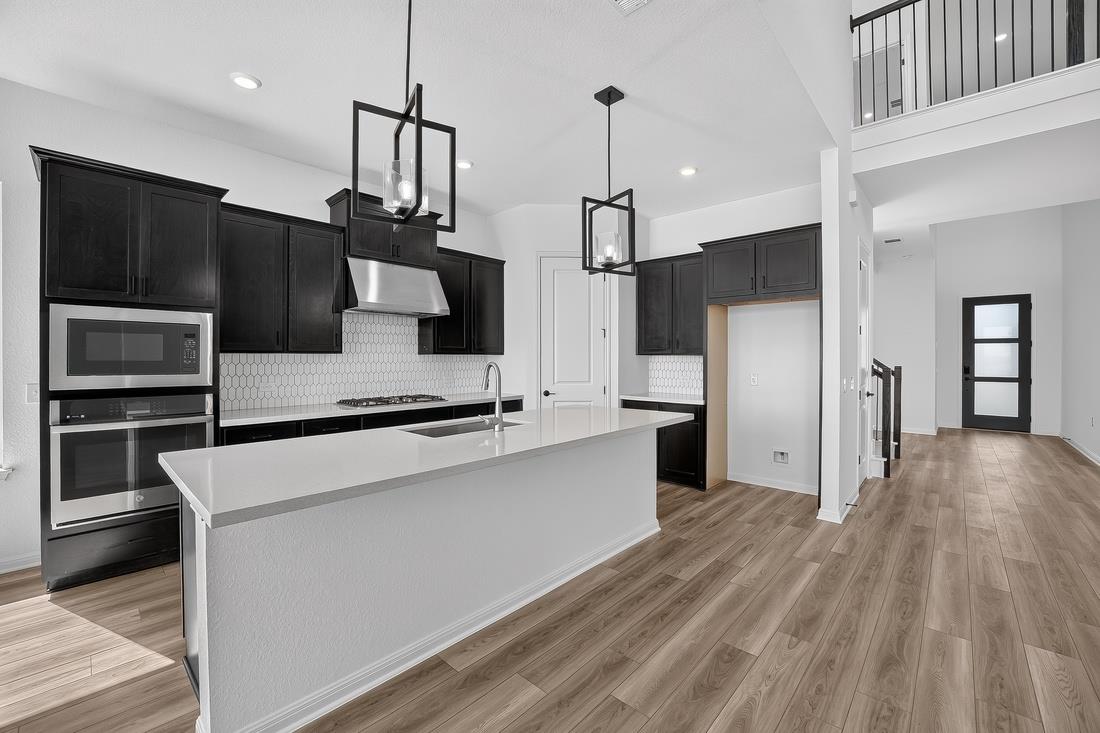 229  Belmont Way, photo 2