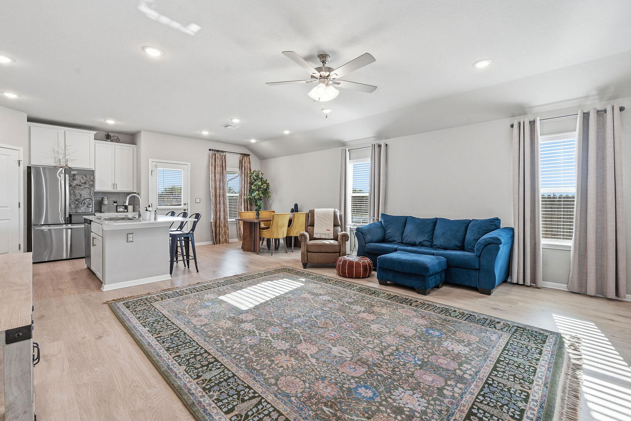 6026  Marsh Ln, photo 2