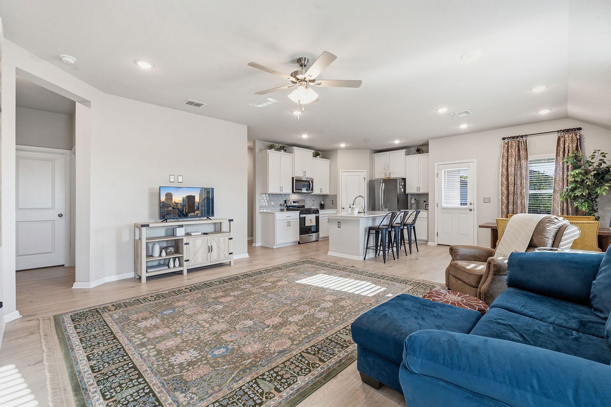 6026  Marsh Ln, photo 3