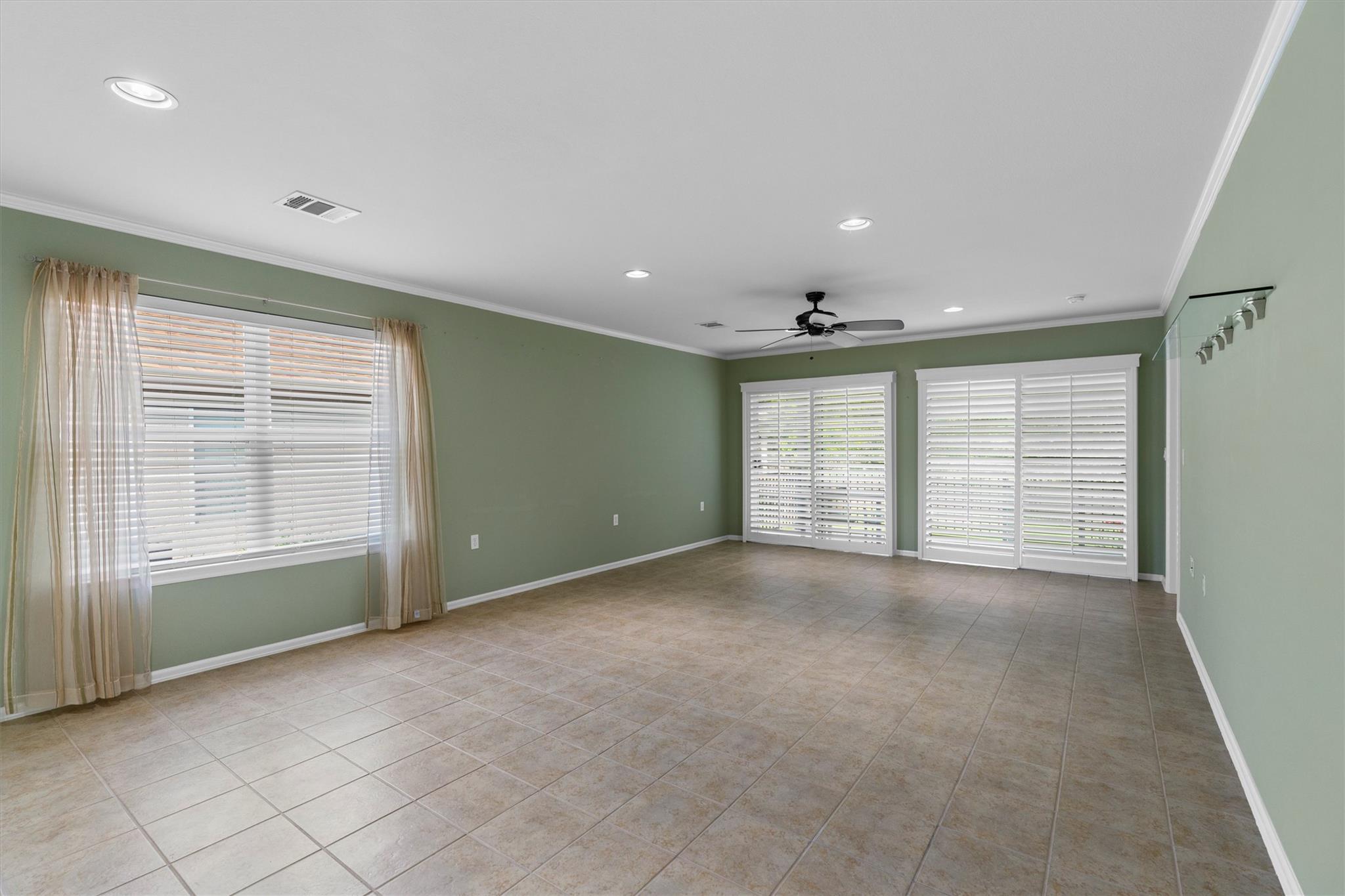 318  Barrington Farm Ct, photo 12