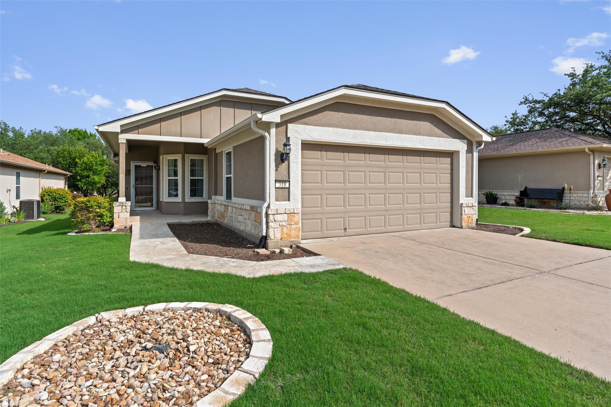 318  Barrington Farm Ct, photo 3