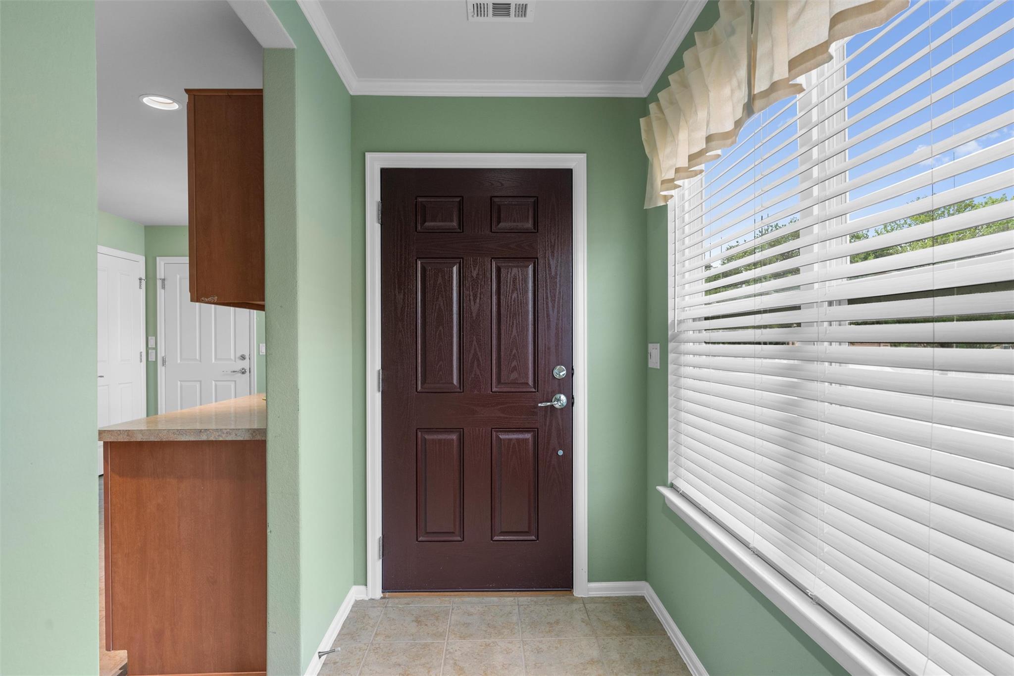 318  Barrington Farm Ct, photo 4