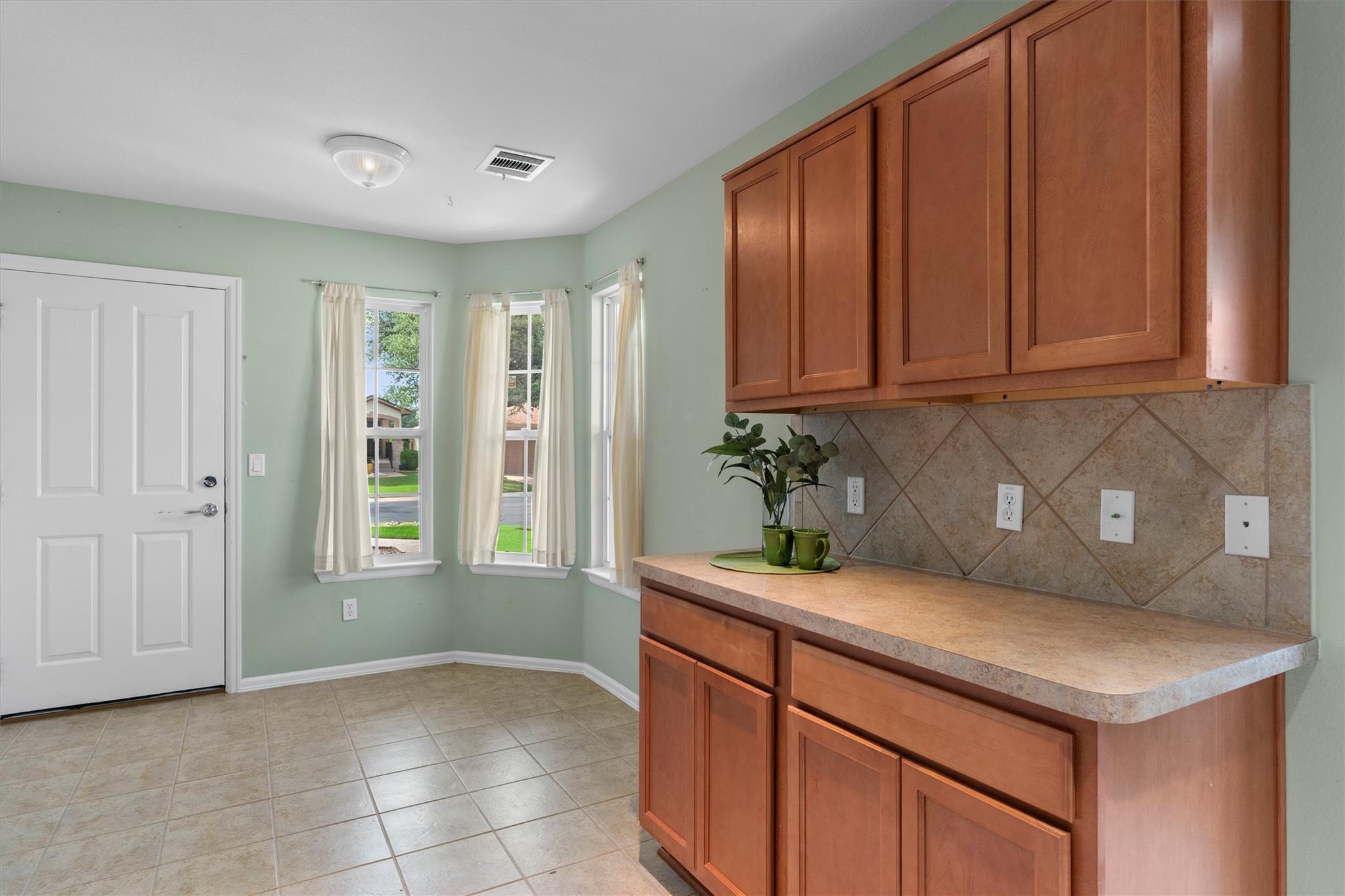 318  Barrington Farm Ct, photo 6