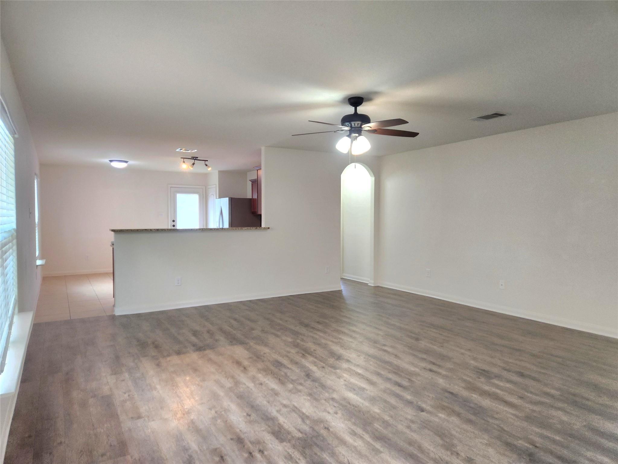 1616  Treeta Trl, photo 3