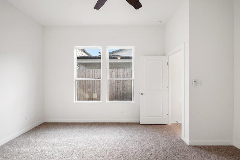 2205  Cento Walk, photo 11
