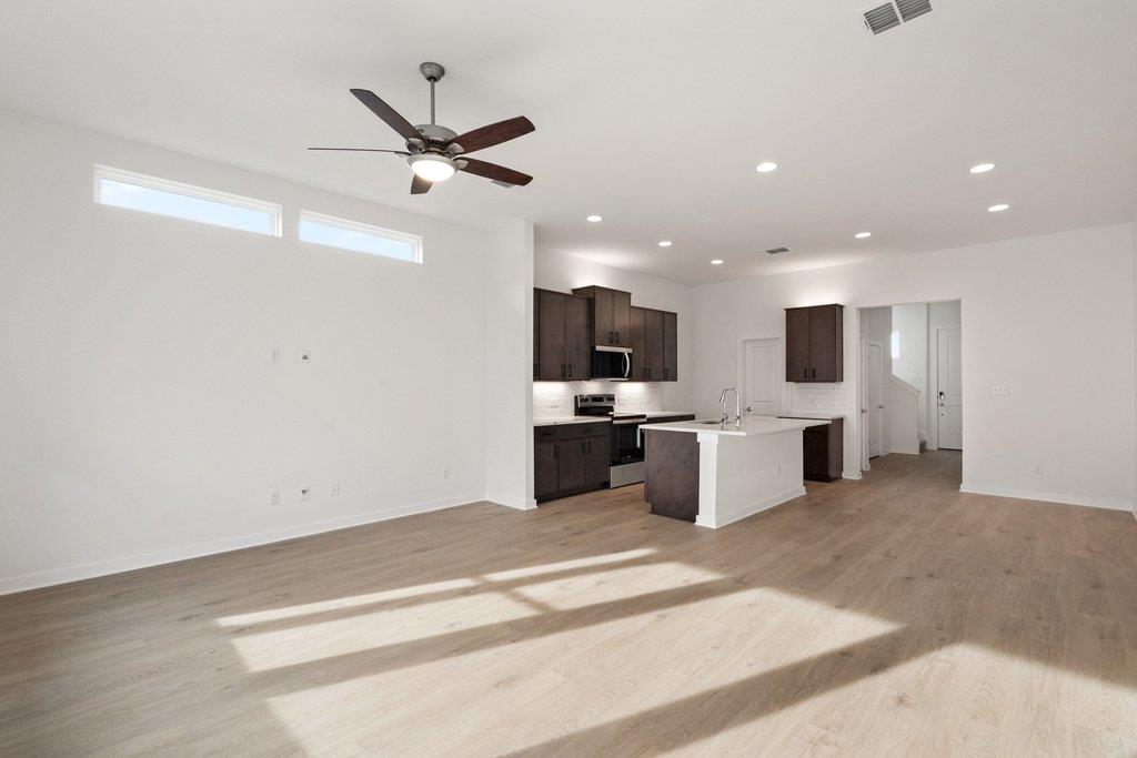 2205  Cento Walk, photo 8