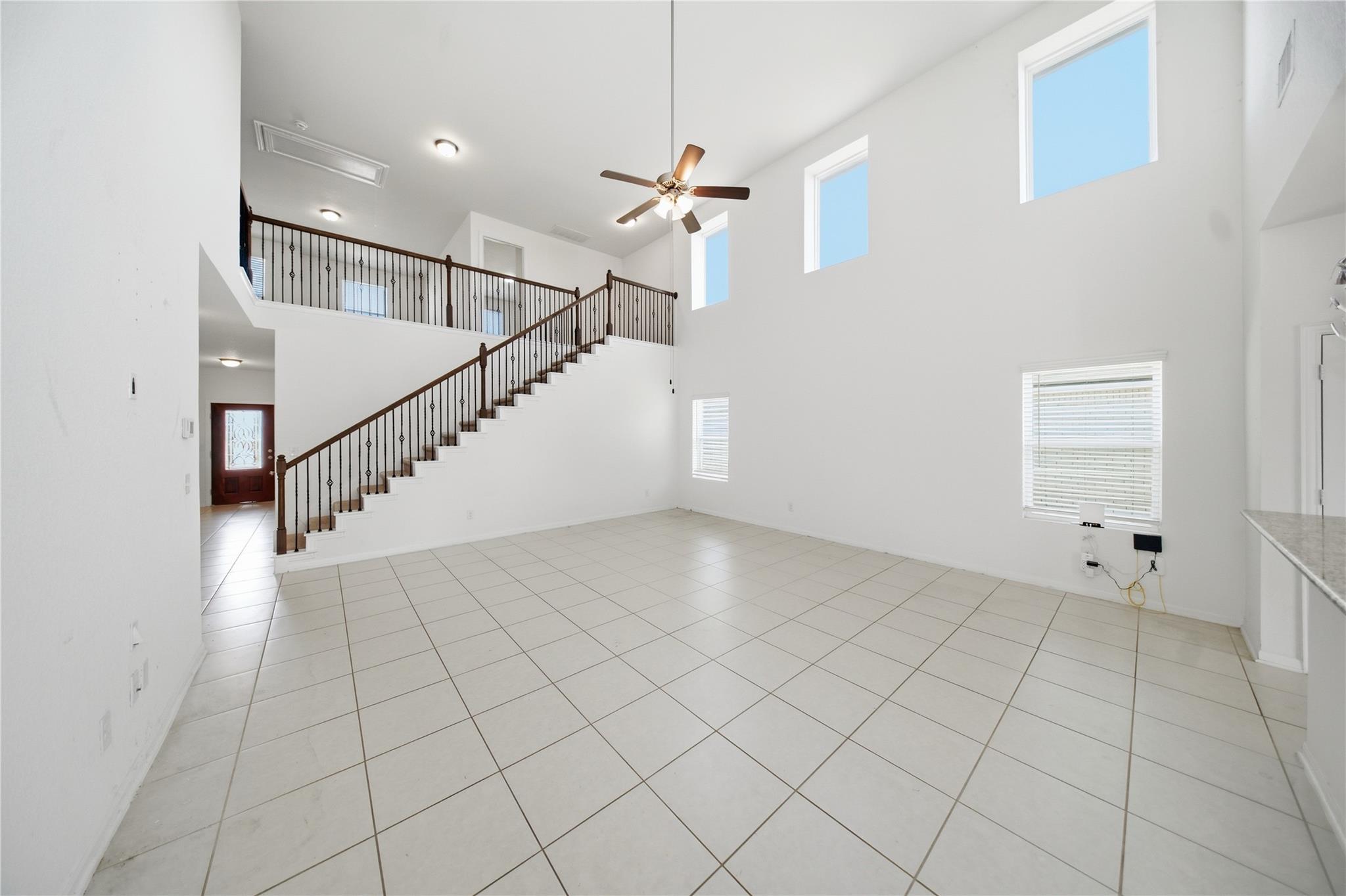 513  Warlander Way, photo 5