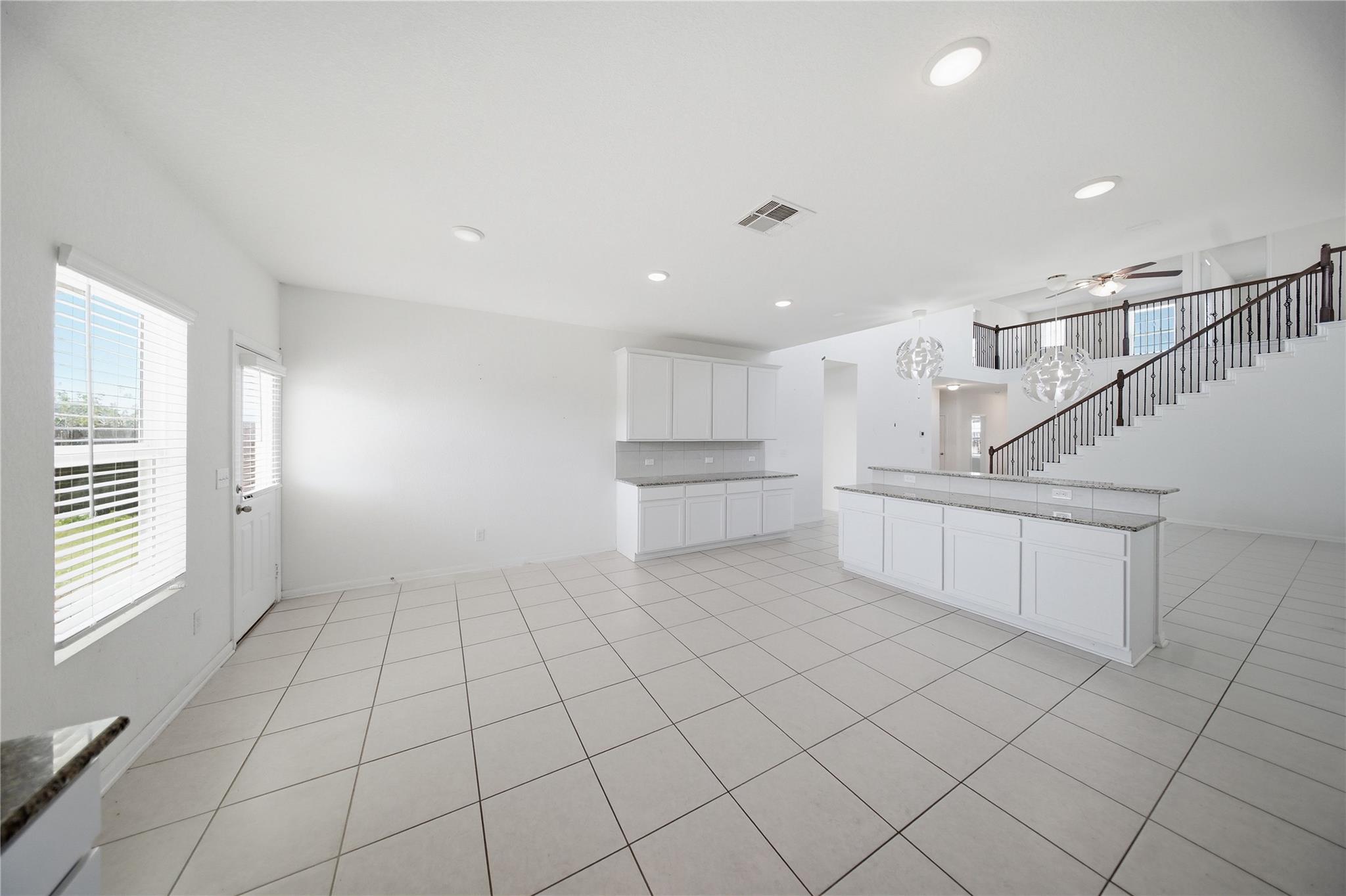 513  Warlander Way, photo 10