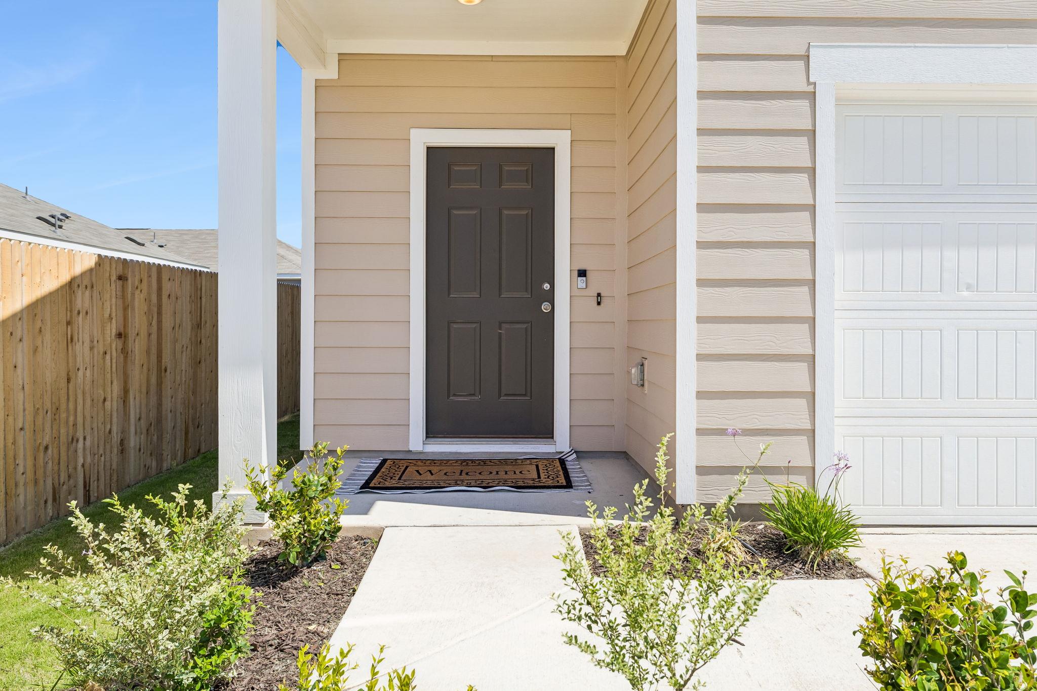550  Thistle Ln, photo 4