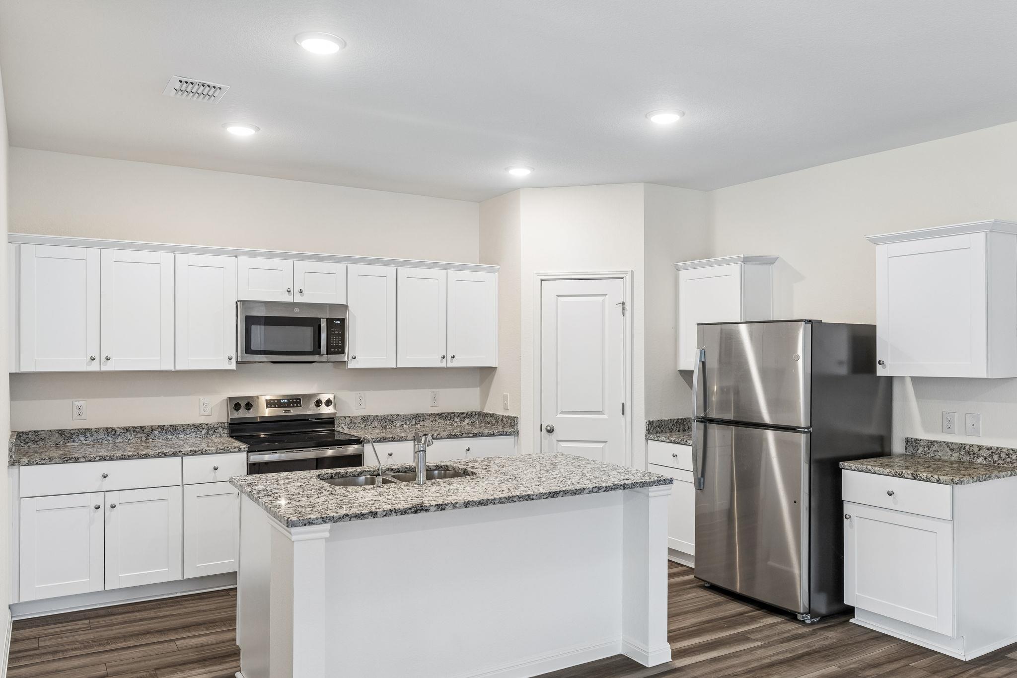 550  Thistle Ln, photo 7