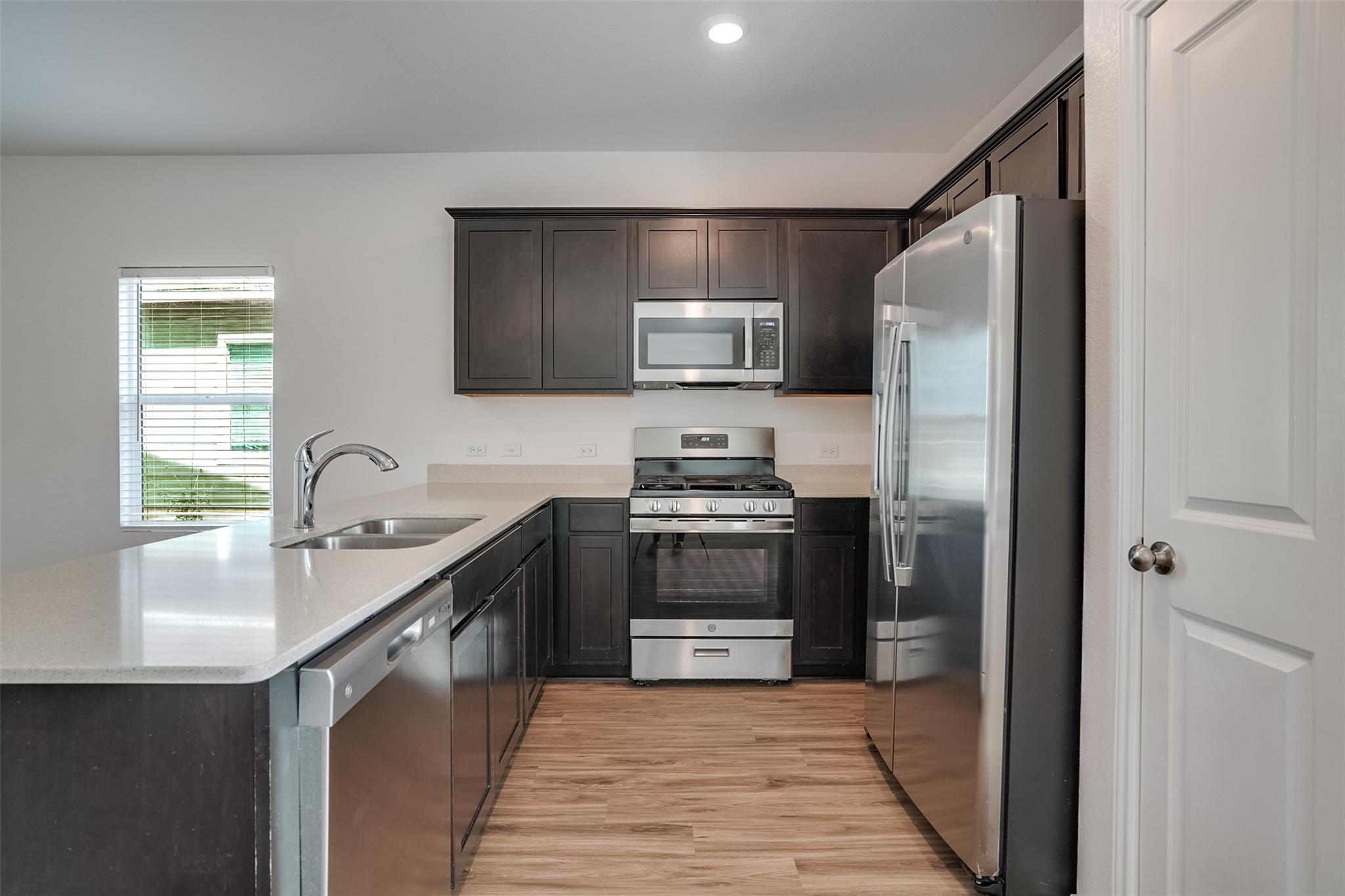 428  Gabbro Gdns, photo 8