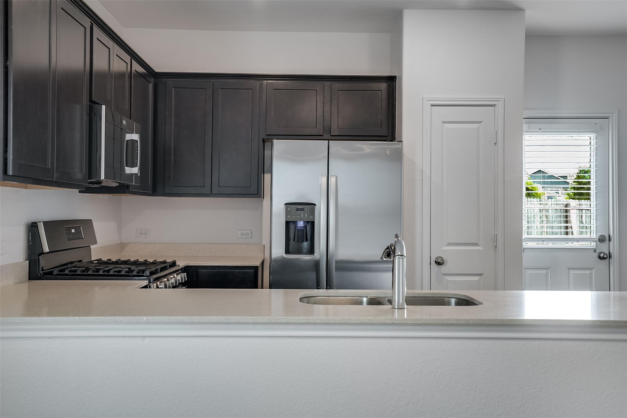 428  Gabbro Gdns, photo 9