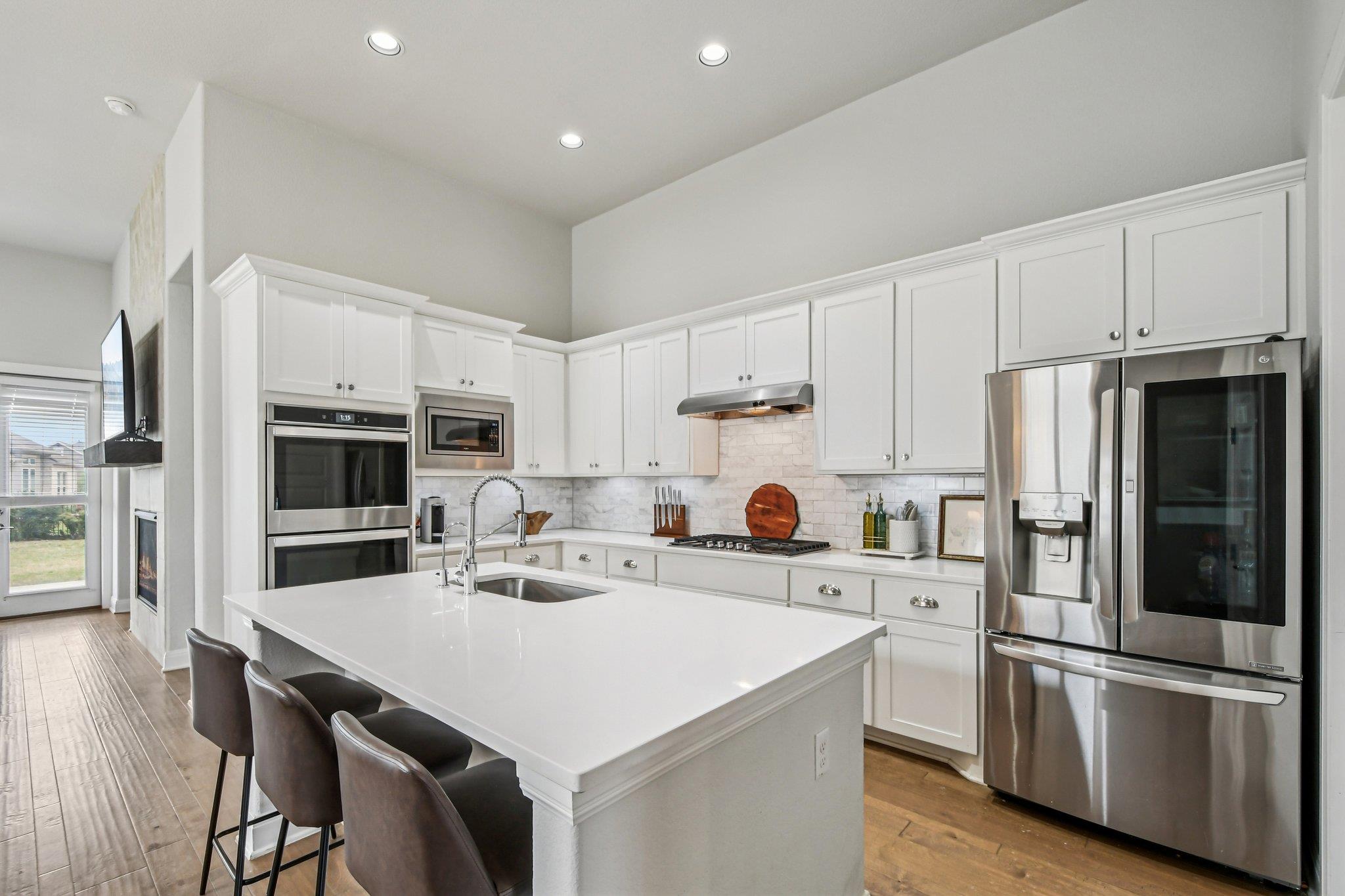 548  Faith Dr, photo 11