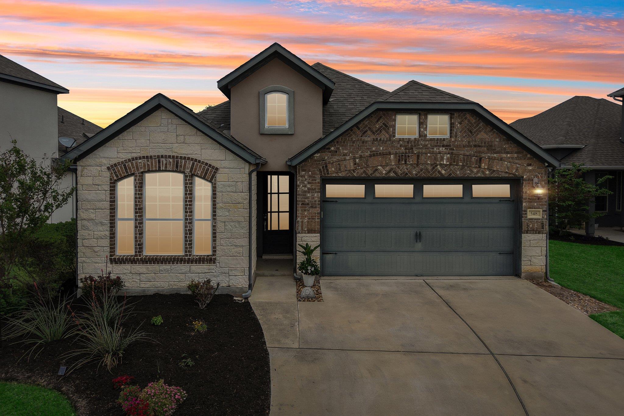 548  Faith Dr, photo 4