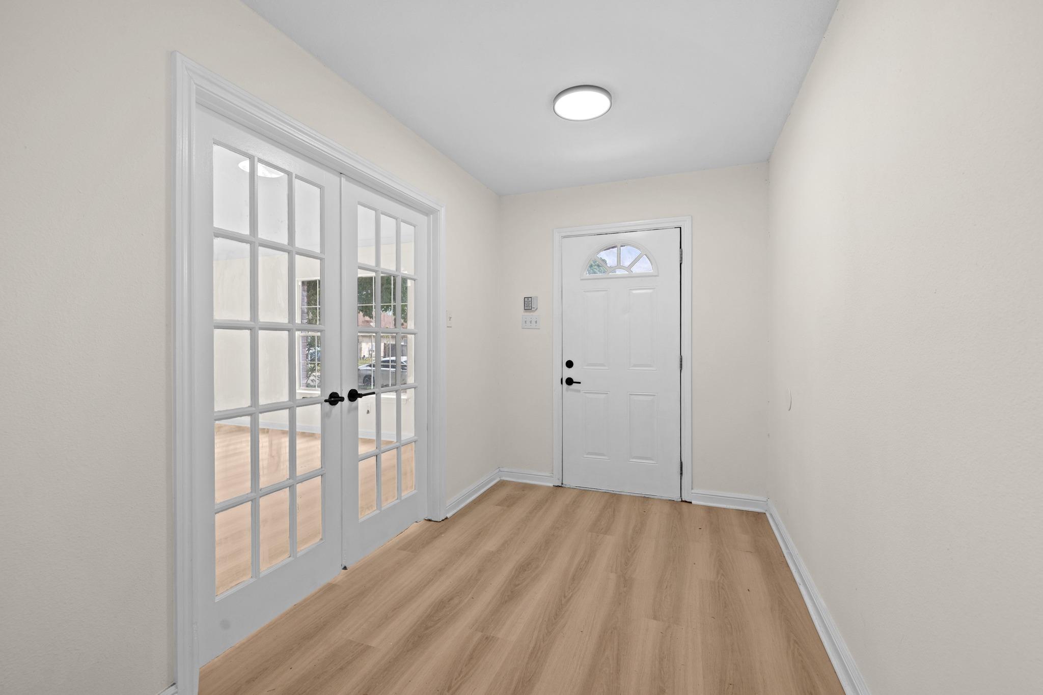 1181  Forest Bluff Trl, photo 2