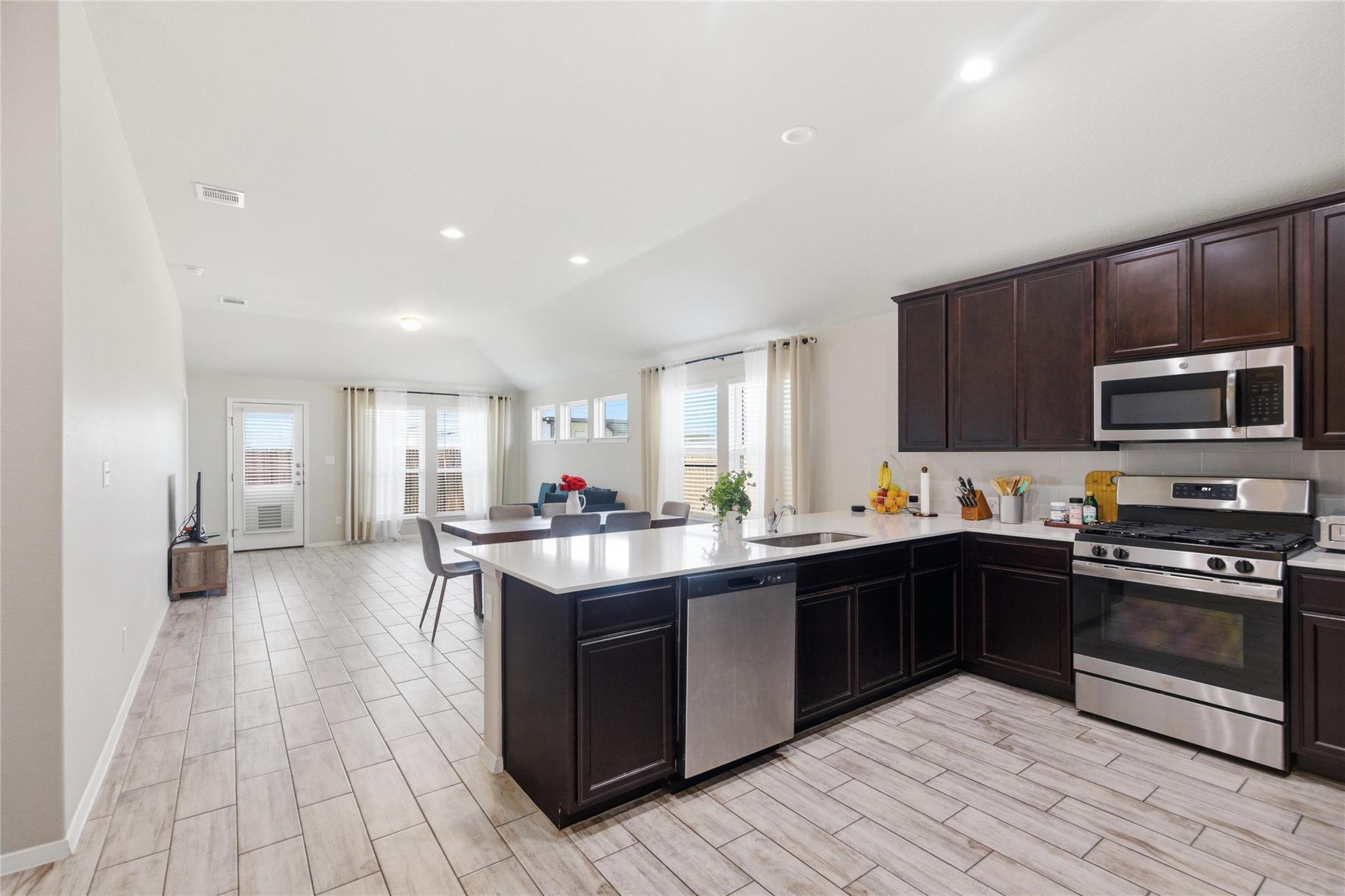 269  Gaida Loop, photo 4