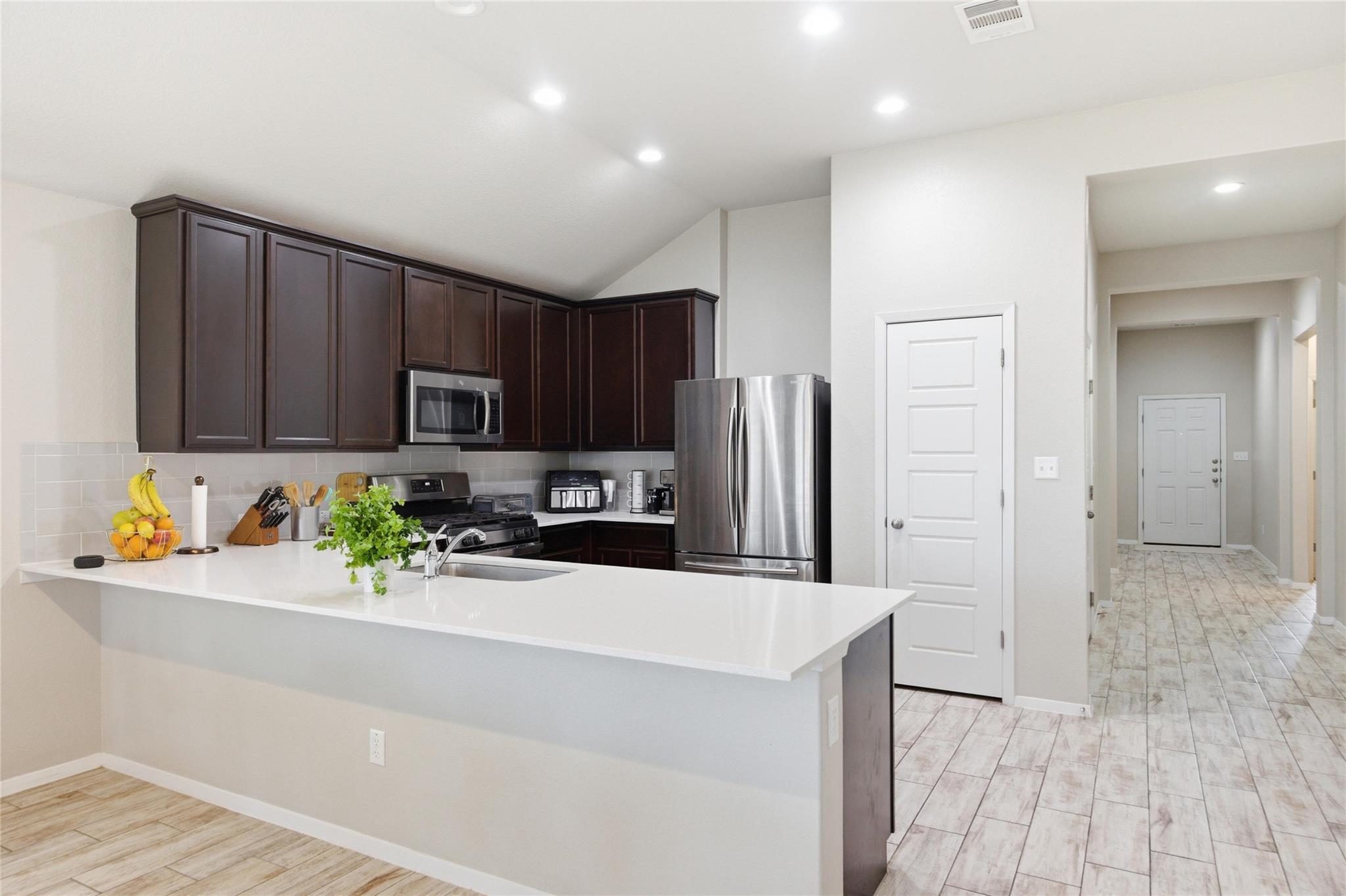 269  Gaida Loop, photo 7