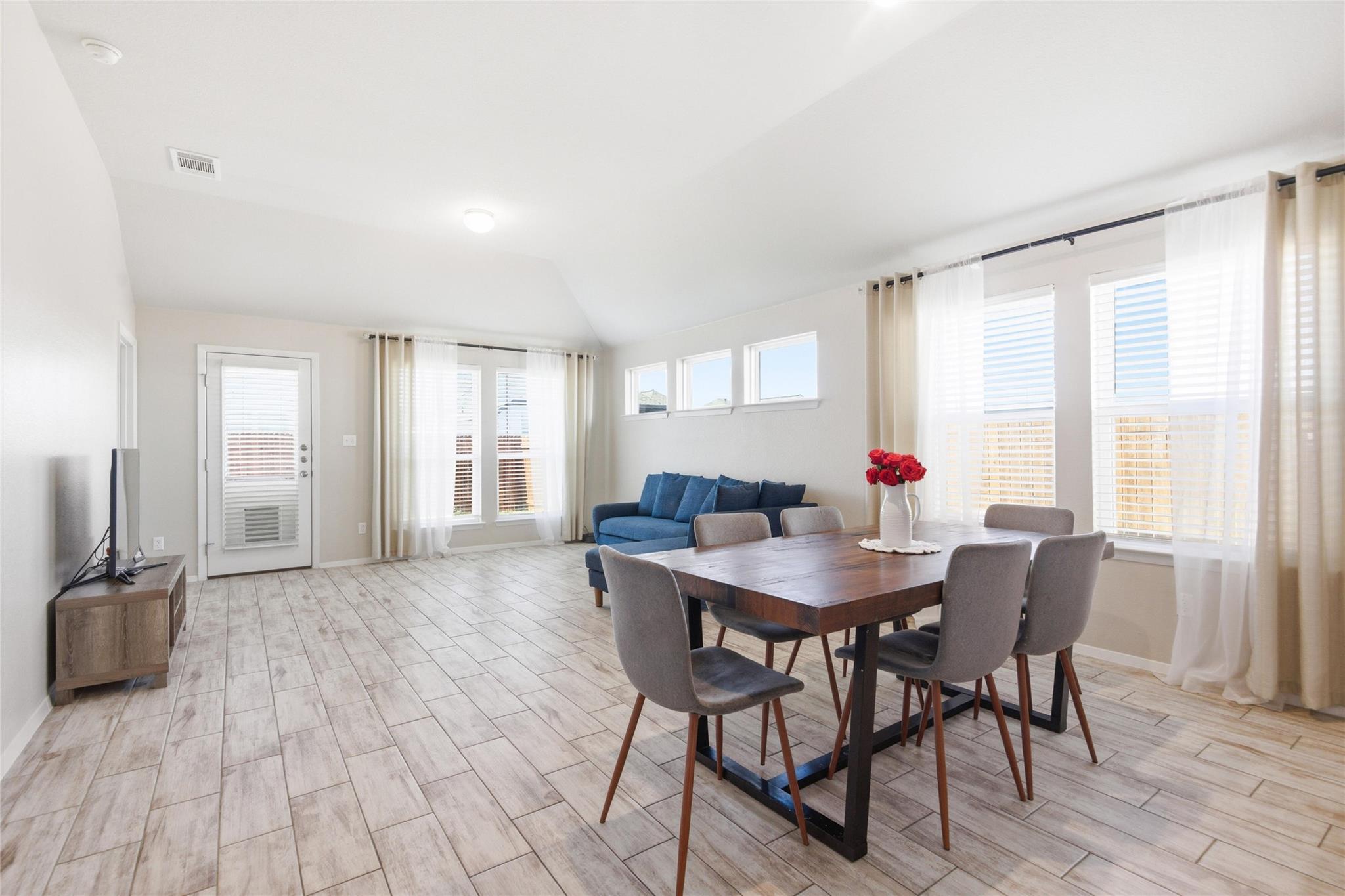 269  Gaida Loop, photo 8