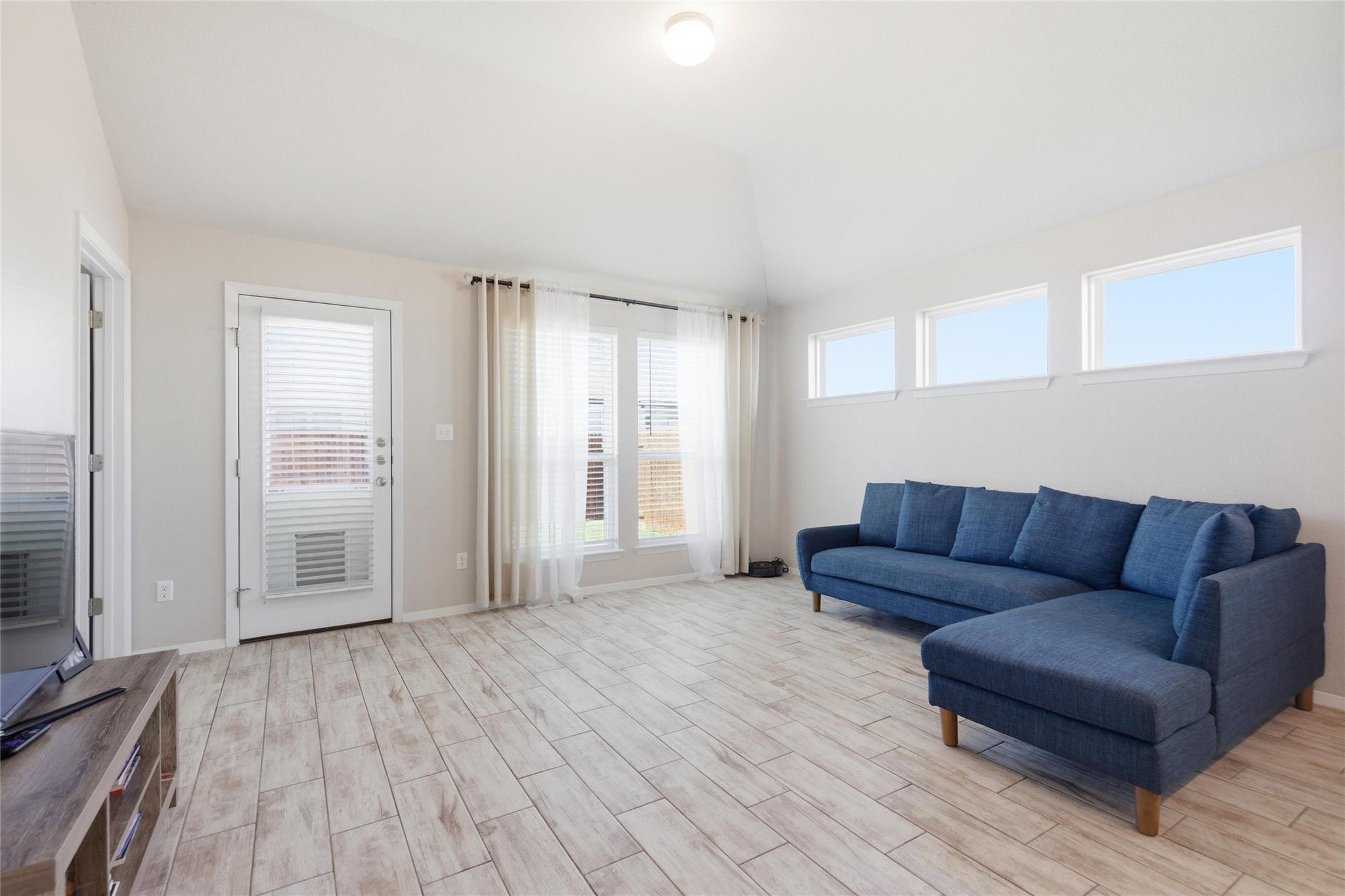 269  Gaida Loop, photo 9